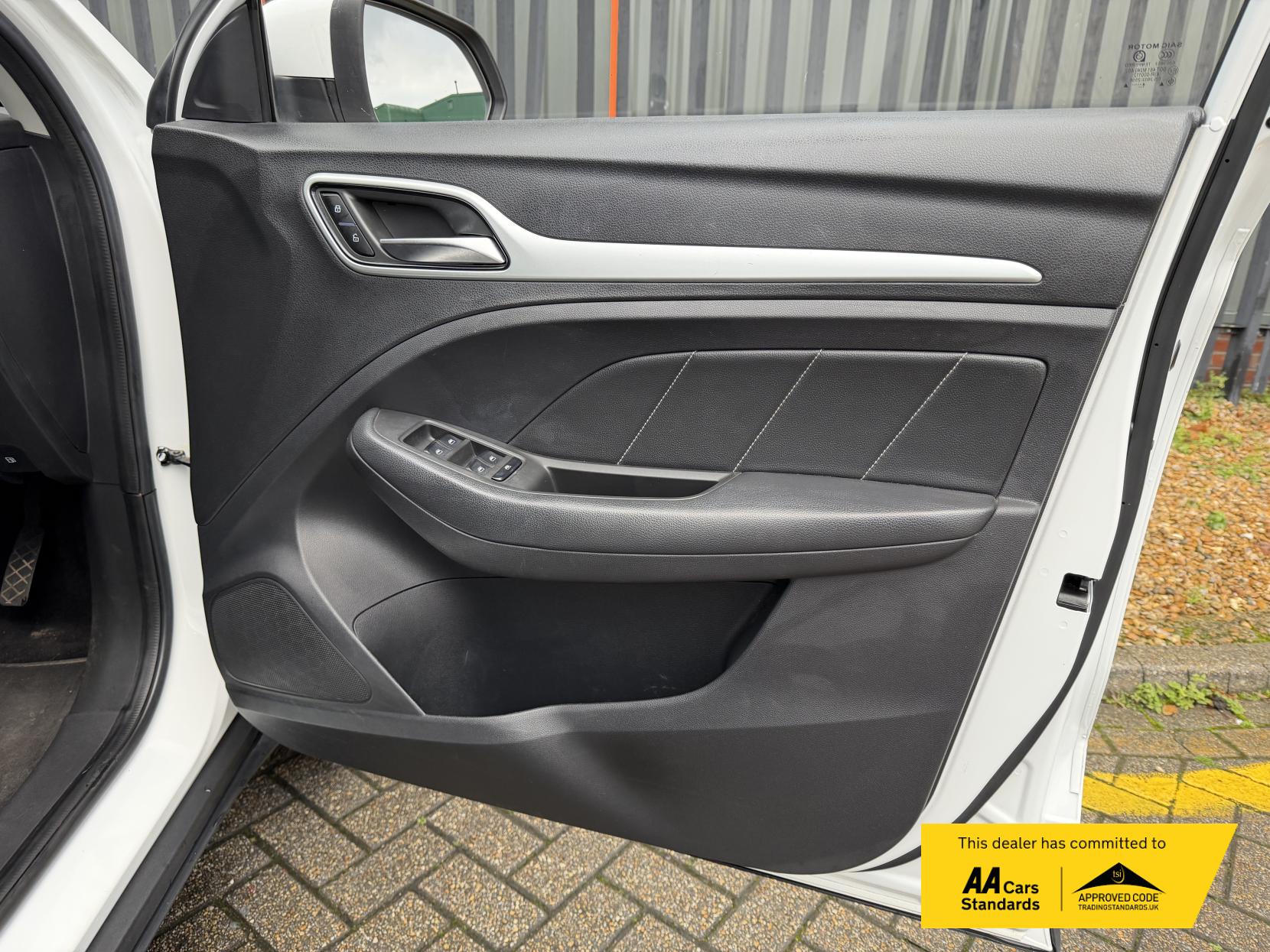 MG MG ZS 1.5 VTi-TECH Exclusive SUV 5dr Petrol Manual Euro 6 (s/s) (106 ps)