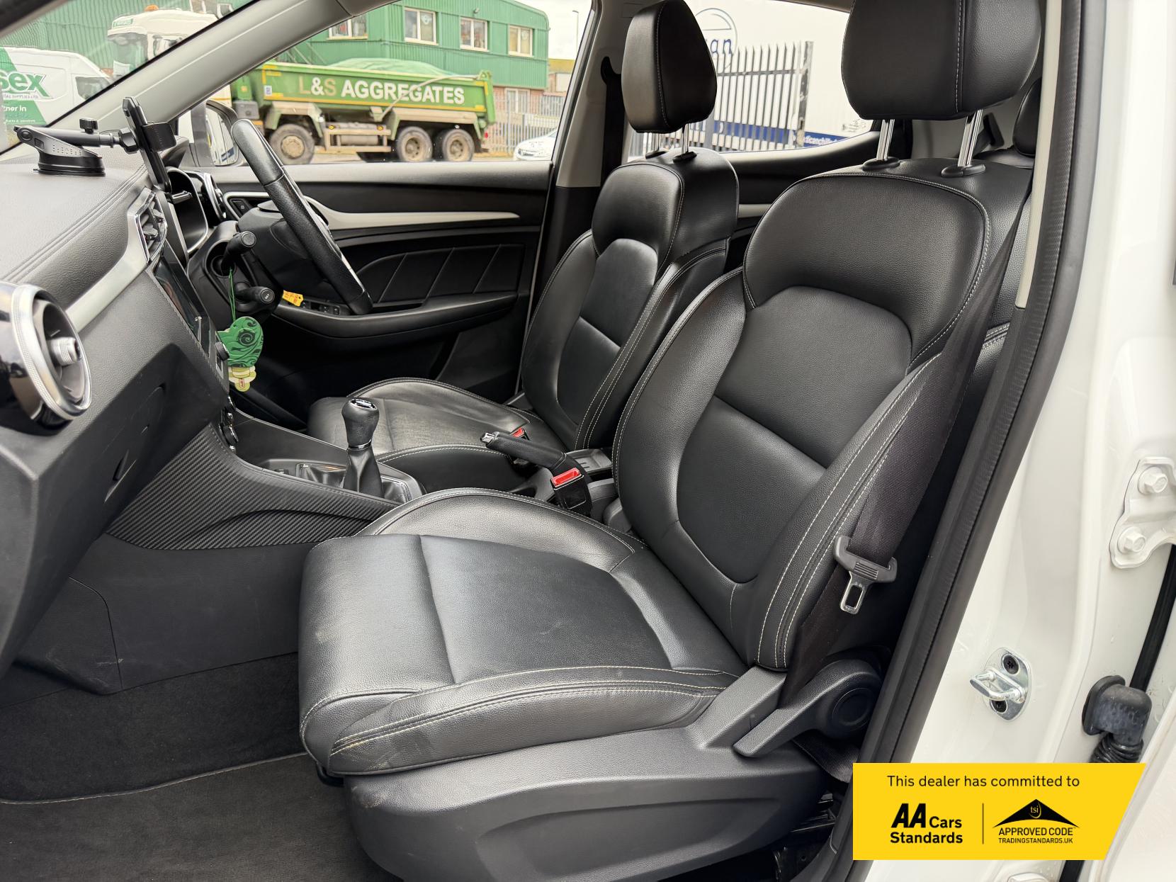 MG MG ZS 1.5 VTi-TECH Exclusive SUV 5dr Petrol Manual Euro 6 (s/s) (106 ps)