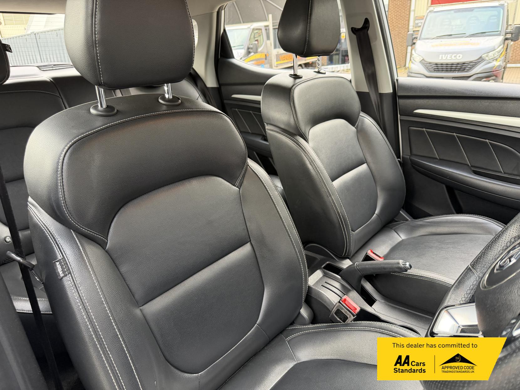 MG MG ZS 1.5 VTi-TECH Exclusive SUV 5dr Petrol Manual Euro 6 (s/s) (106 ps)