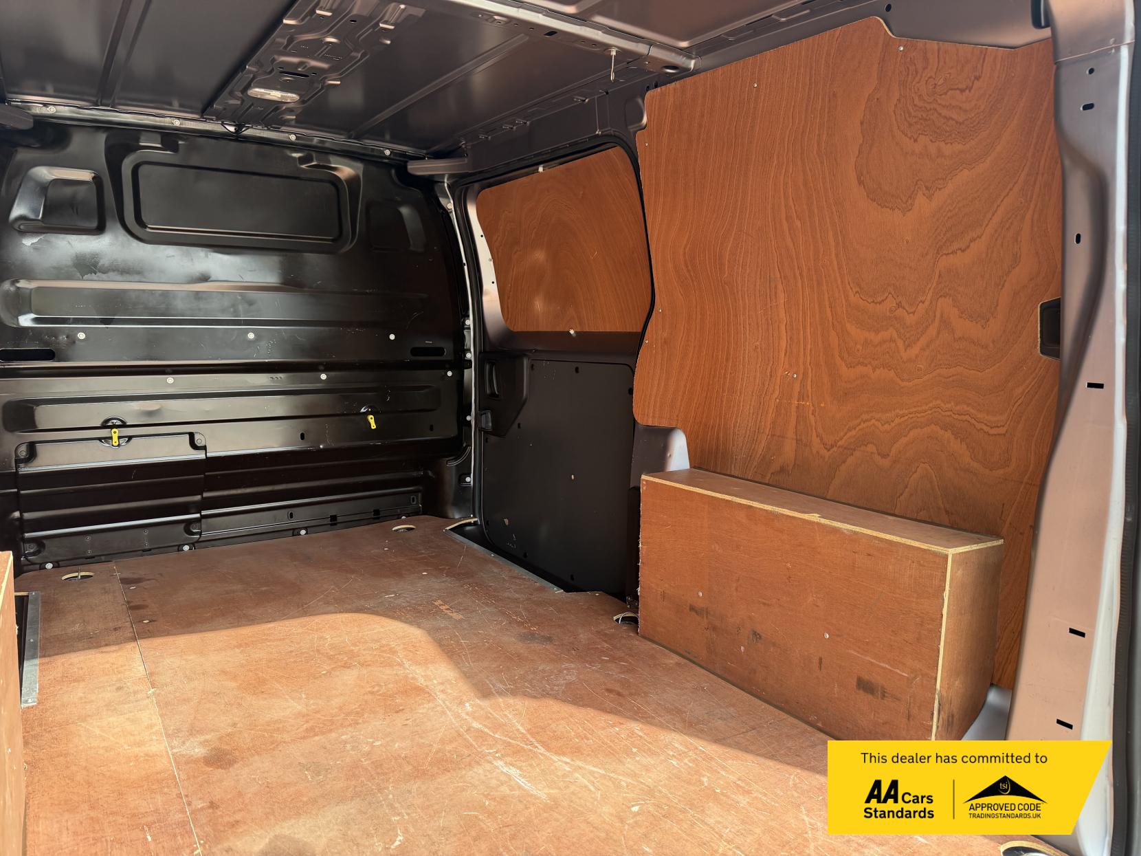 Vauxhall Vivaro 2.0 Turbo D 3100 Elite Panel Van 5dr Diesel Auto L1 H1 Euro 6 (s/s) (180 ps)