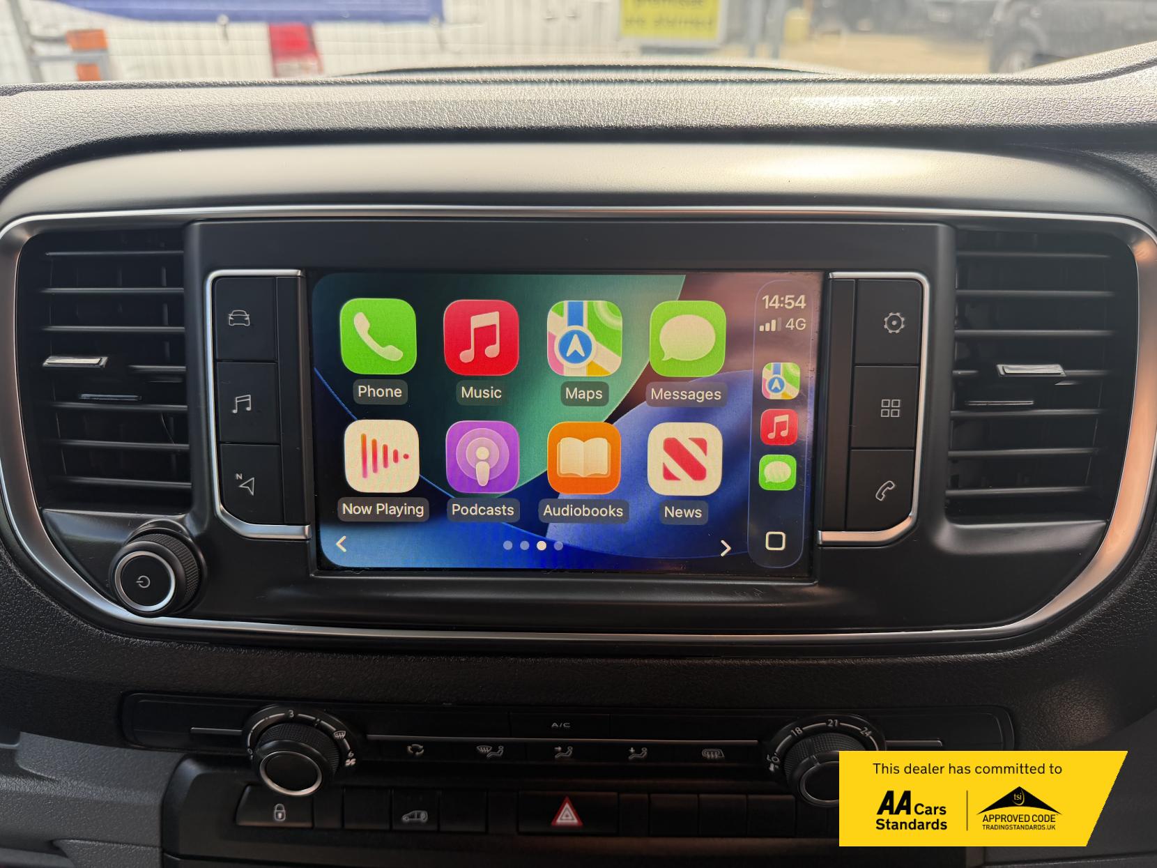 Vauxhall Vivaro 2.0 Turbo D 3100 Elite Panel Van 5dr Diesel Auto L1 H1 Euro 6 (s/s) (180 ps)