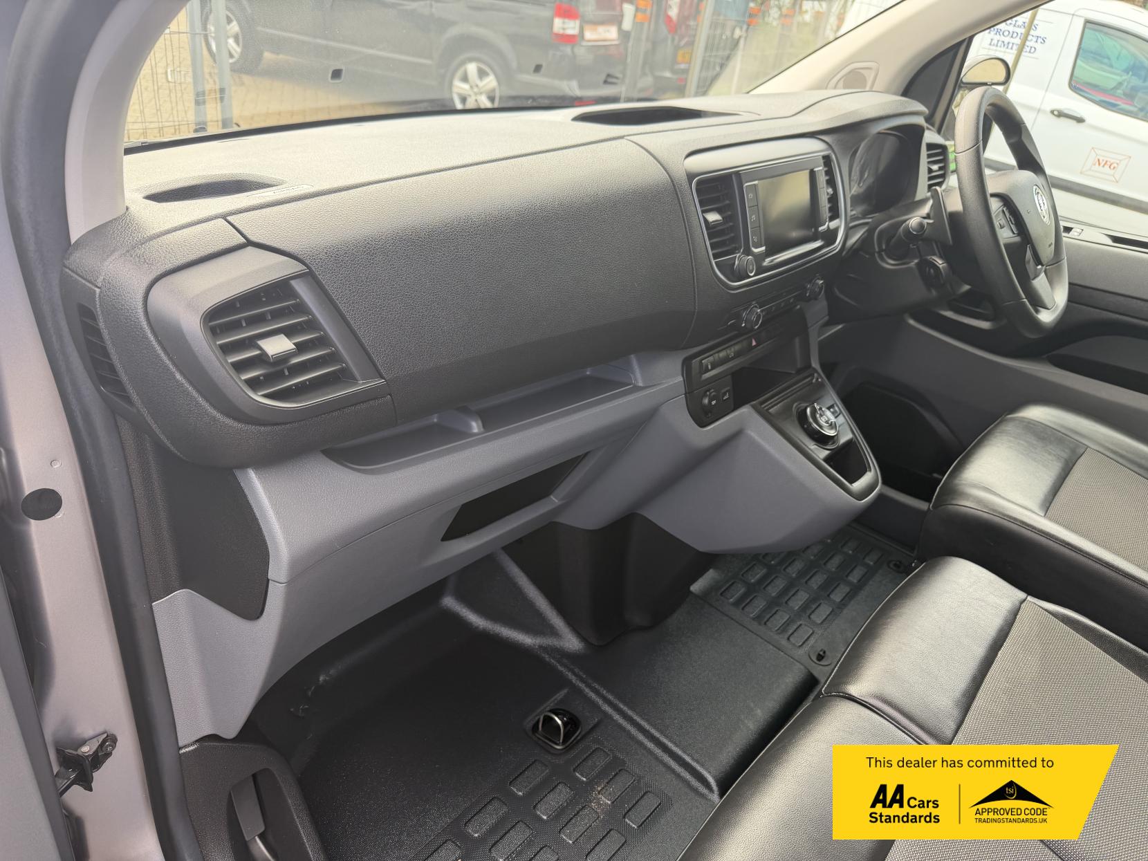 Vauxhall Vivaro 2.0 Turbo D 3100 Elite Panel Van 5dr Diesel Auto L1 H1 Euro 6 (s/s) (180 ps)