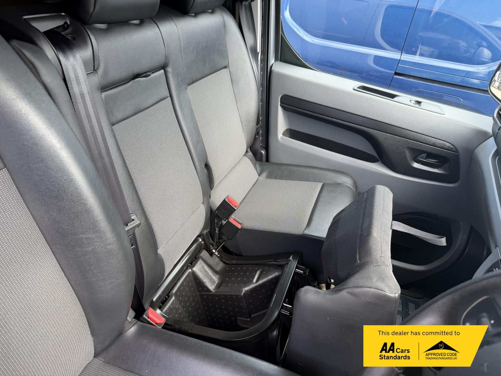 Vauxhall Vivaro 2.0 Turbo D 3100 Elite Panel Van 5dr Diesel Auto L1 H1 Euro 6 (s/s) (180 ps)