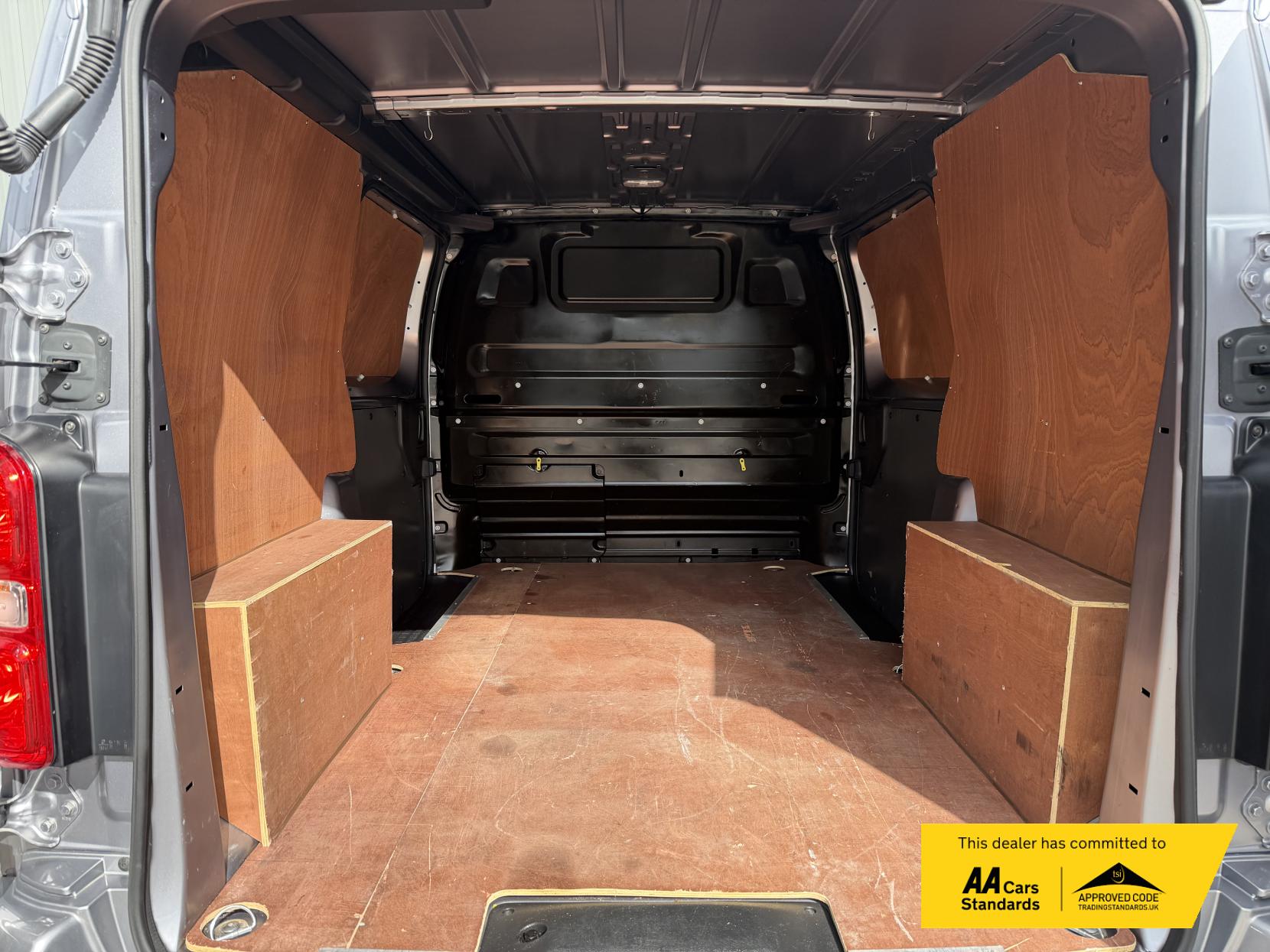 Vauxhall Vivaro 2.0 Turbo D 3100 Elite Panel Van 5dr Diesel Auto L1 H1 Euro 6 (s/s) (180 ps)