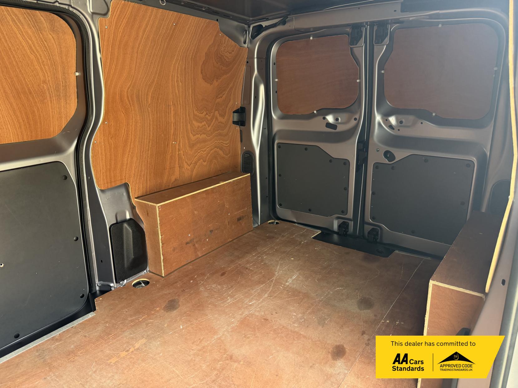 Vauxhall Vivaro 2.0 Turbo D 3100 Elite Panel Van 5dr Diesel Auto L1 H1 Euro 6 (s/s) (180 ps)