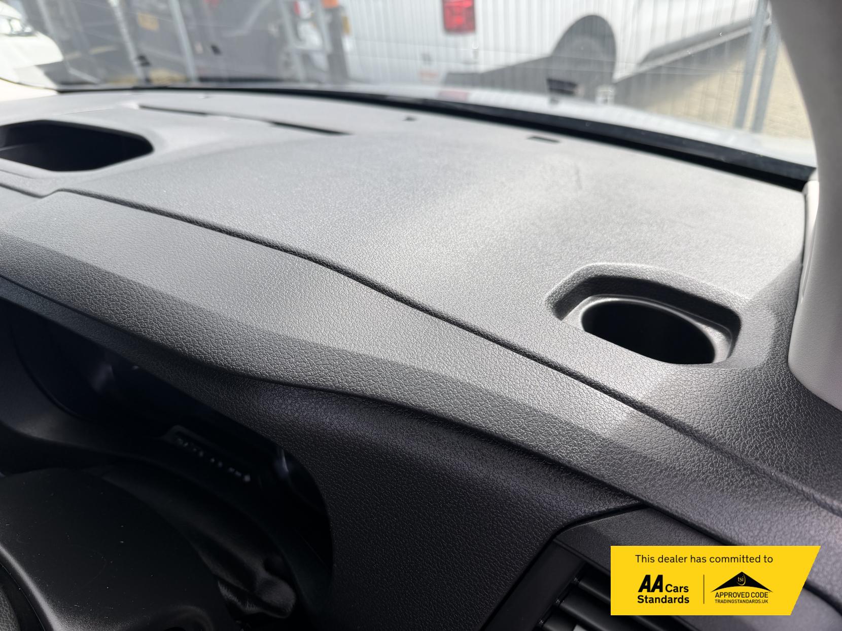 Vauxhall Vivaro 2.0 Turbo D 3100 Elite Panel Van 5dr Diesel Auto L1 H1 Euro 6 (s/s) (180 ps)