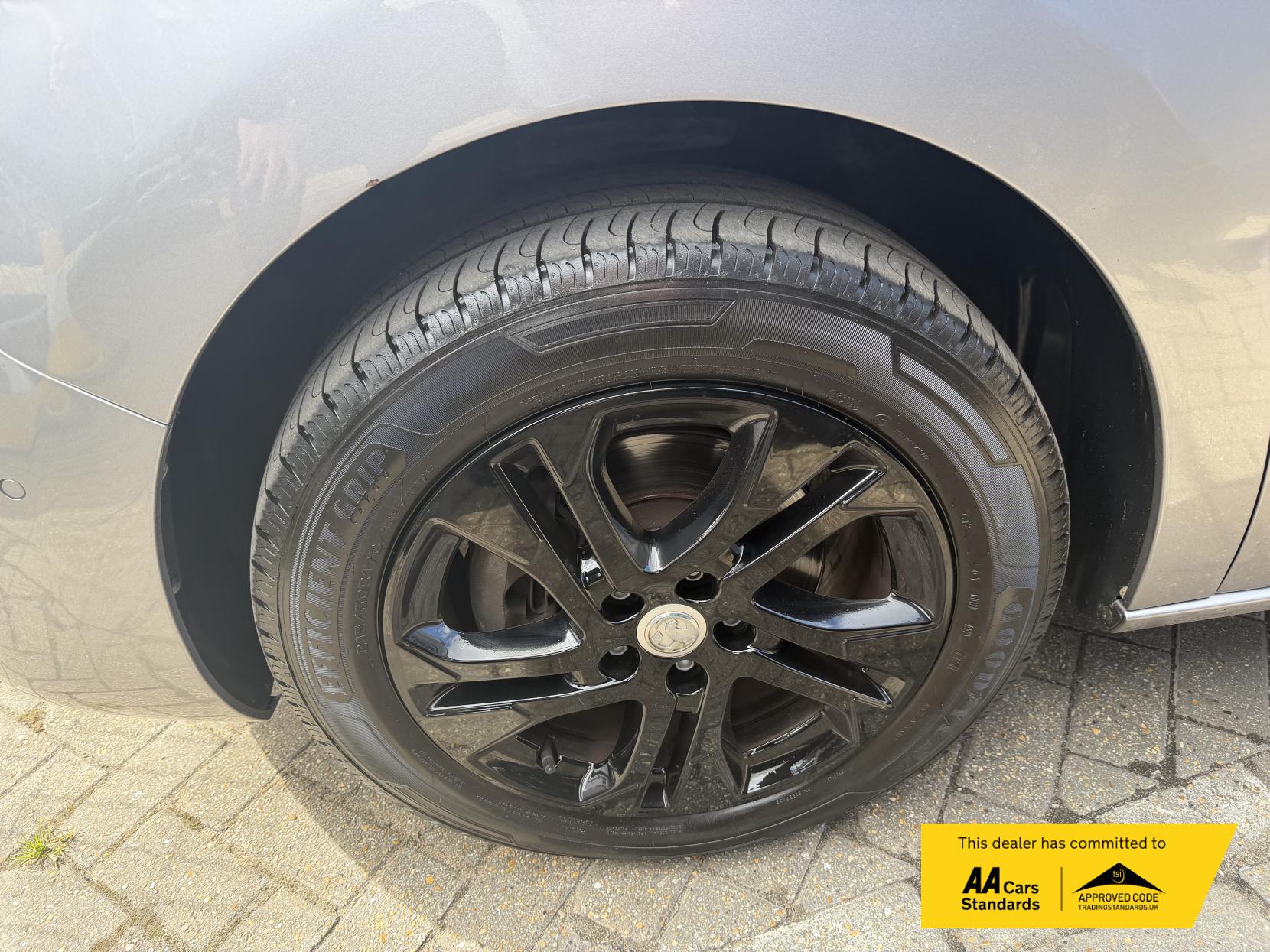 Vauxhall Vivaro 2.0 Turbo D 3100 Elite Panel Van 5dr Diesel Auto L1 H1 Euro 6 (s/s) (180 ps)