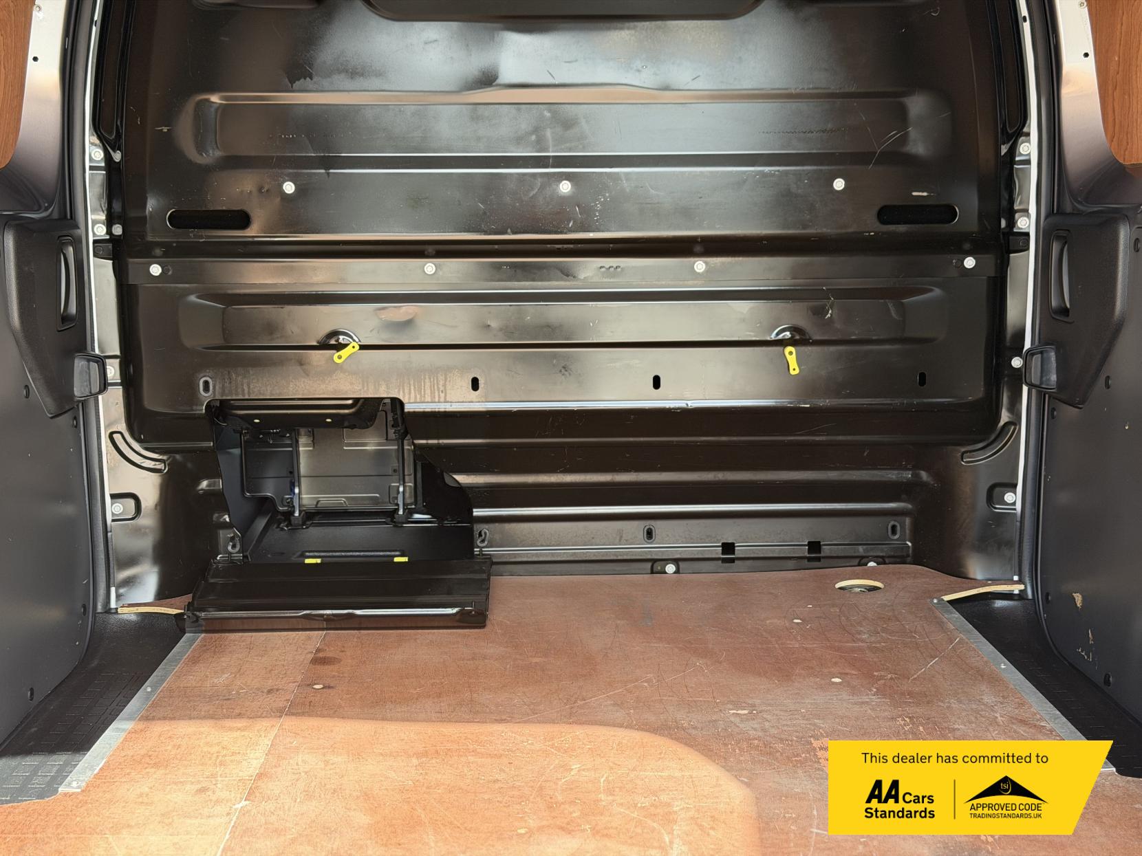 Vauxhall Vivaro 2.0 Turbo D 3100 Elite Panel Van 5dr Diesel Auto L1 H1 Euro 6 (s/s) (180 ps)