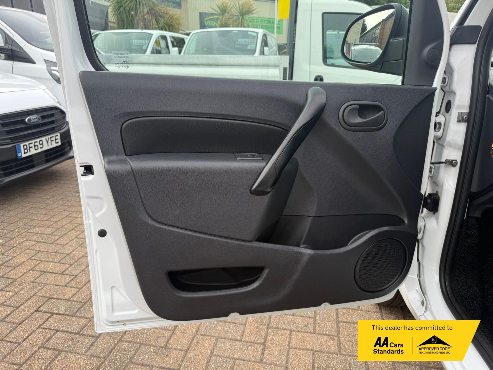 Renault Kangoo Maxi 1.5 dCi ENERGY LL21 Business+ Panel Van 6dr Diesel Manual L3 H1 Euro 6 (s/s) (95 ps)