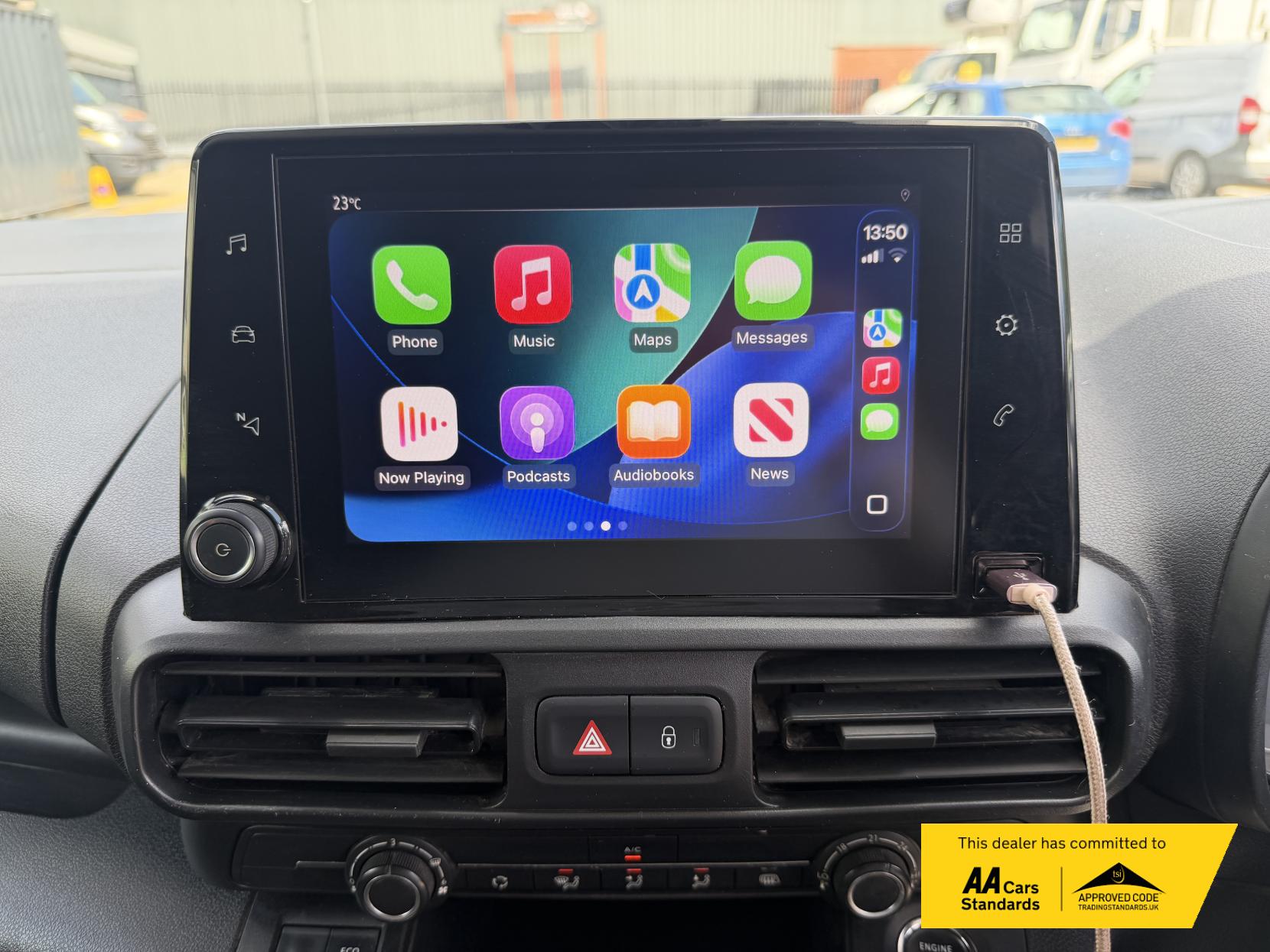 2021 Vauxhall Combo 1.5 Turbo D 2300 Edition Panel Van 4dr Diesel Auto L2 H1 Euro 6 (s/s) (130 ps) - Thumbnail 9