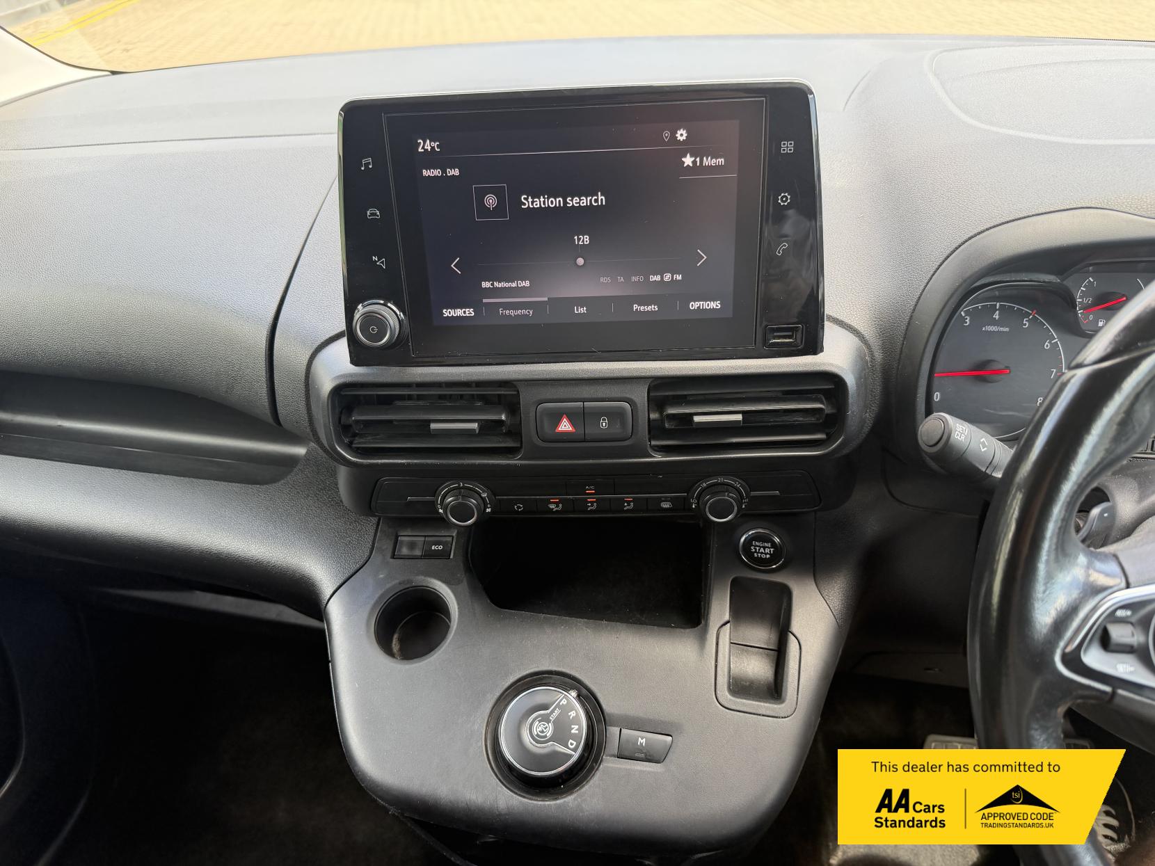 2021 Vauxhall Combo 1.5 Turbo D 2300 Edition Panel Van 4dr Diesel Auto L2 H1 Euro 6 (s/s) (130 ps) - Thumbnail 29