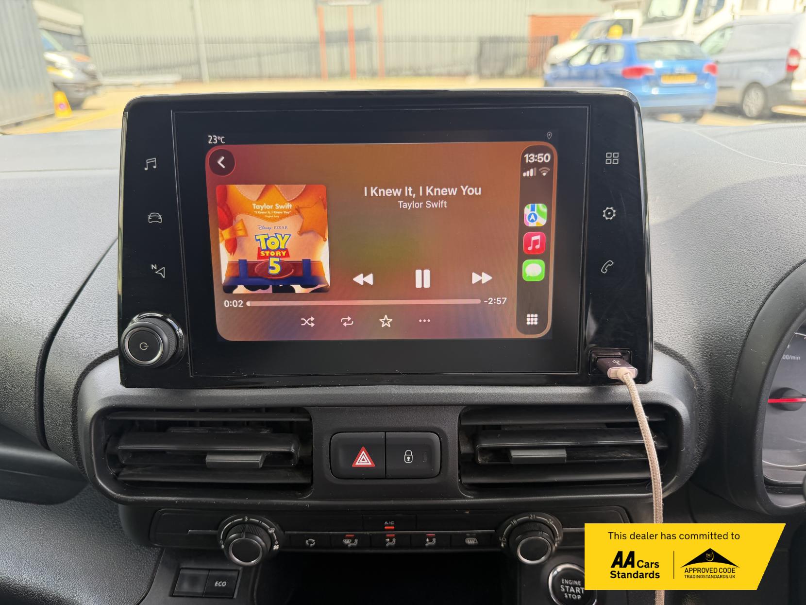 2021 Vauxhall Combo 1.5 Turbo D 2300 Edition Panel Van 4dr Diesel Auto L2 H1 Euro 6 (s/s) (130 ps) - Thumbnail 11
