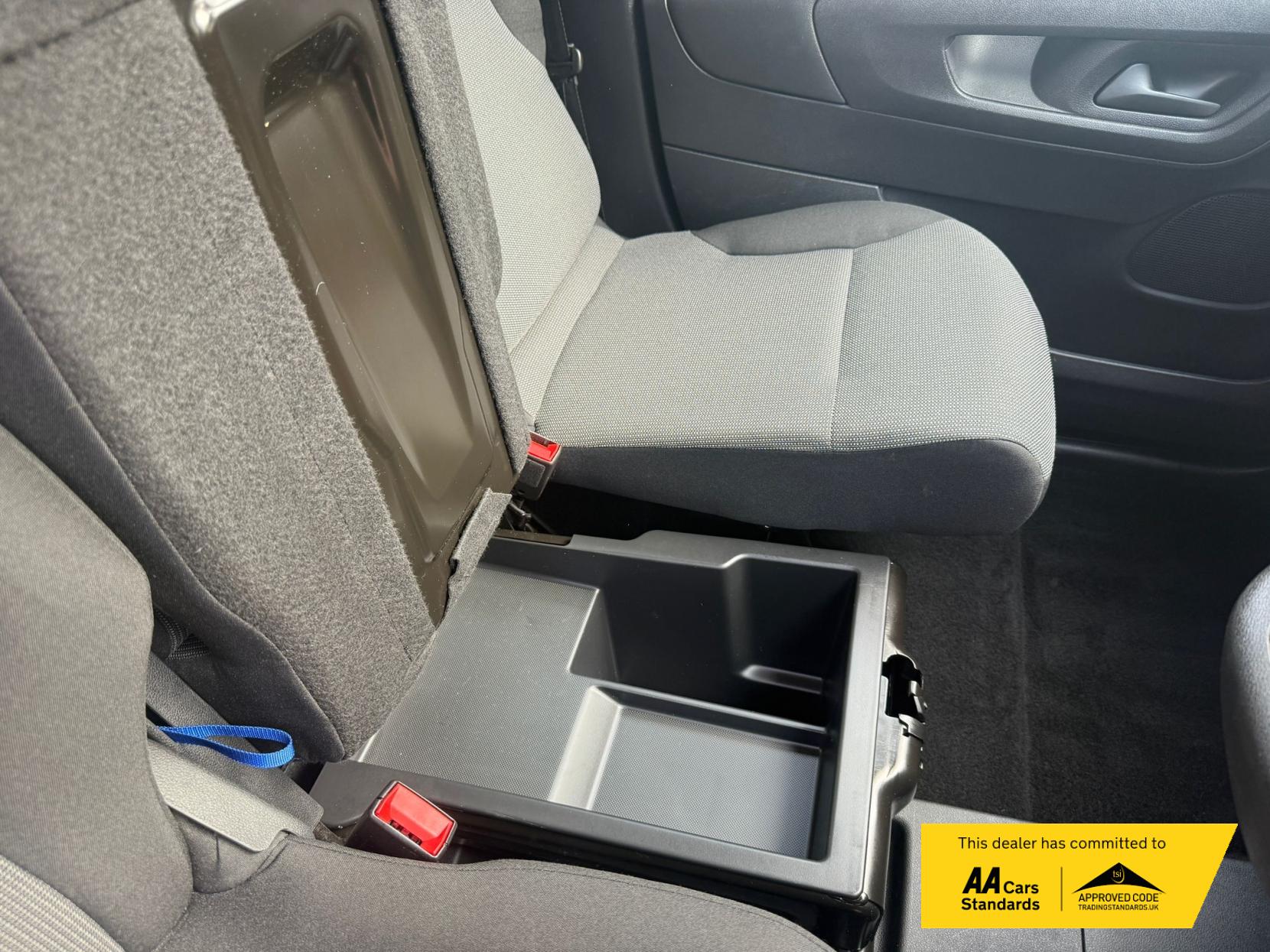 Vauxhall Combo 1.5 Turbo D 2300 Dynamic Panel Van 4dr Diesel Manual L2 H1 Euro 6 (100 ps)