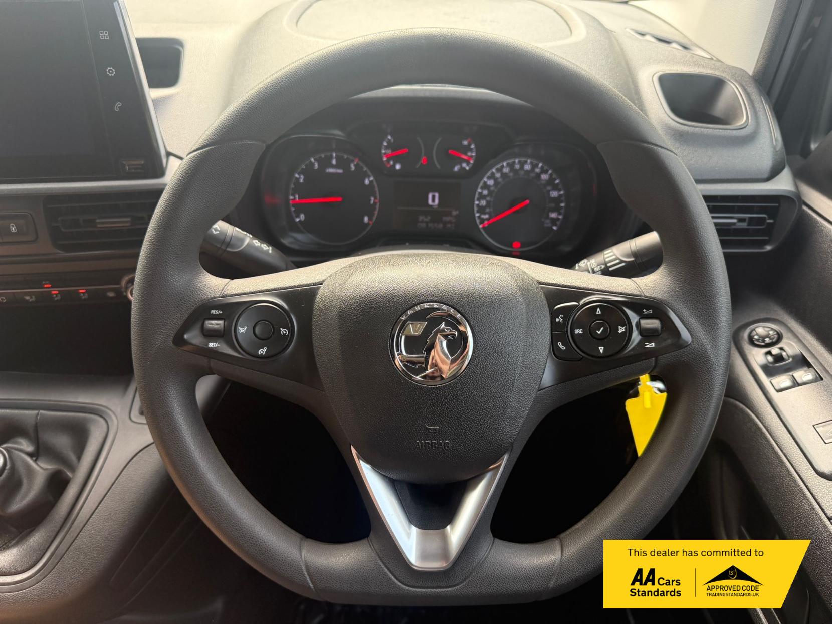 Vauxhall Combo 1.5 Turbo D 2300 Dynamic Panel Van 4dr Diesel Manual L2 H1 Euro 6 (100 ps)
