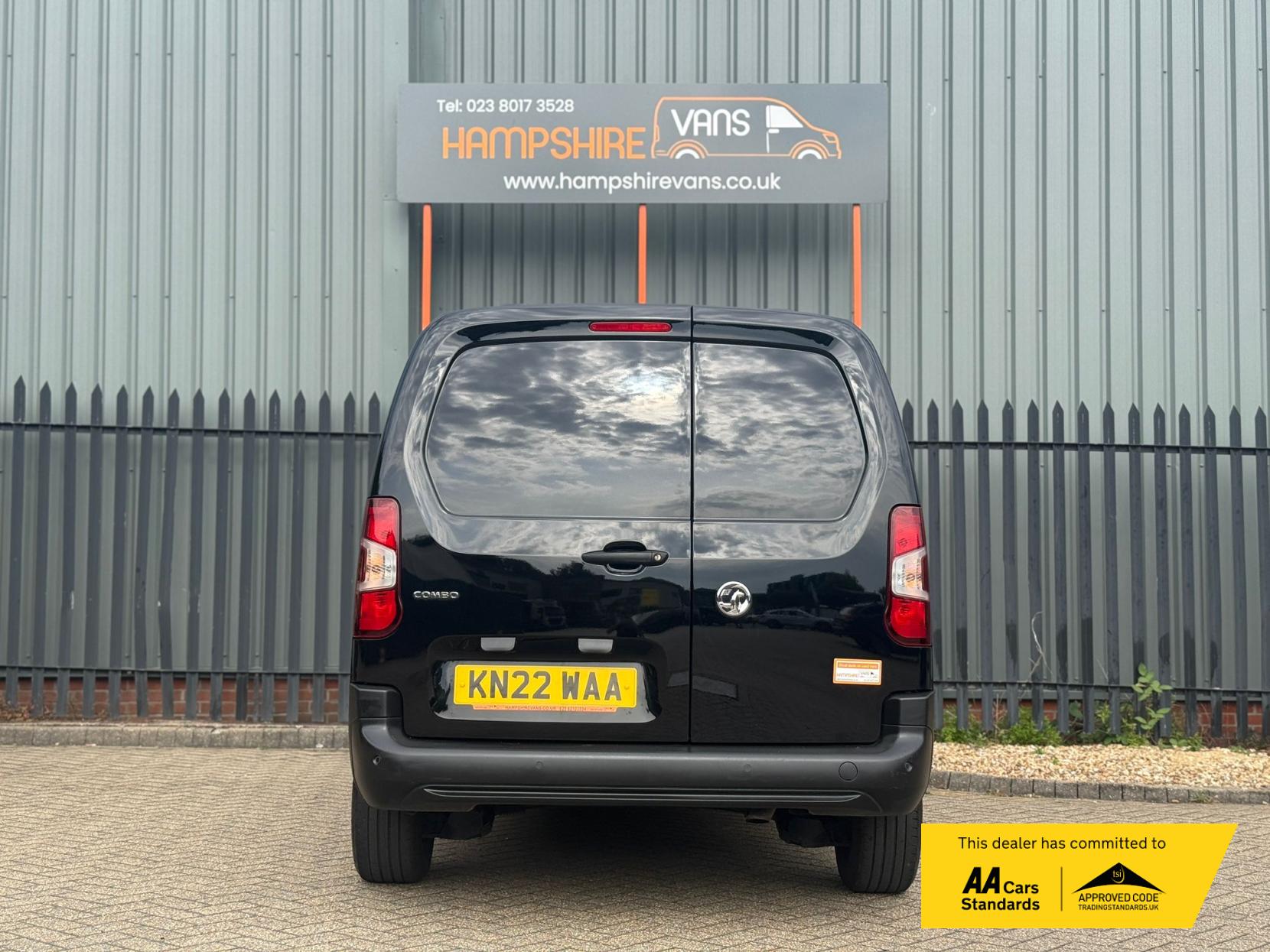 Vauxhall Combo 1.5 Turbo D 2300 Dynamic Panel Van 4dr Diesel Manual L2 H1 Euro 6 (100 ps)