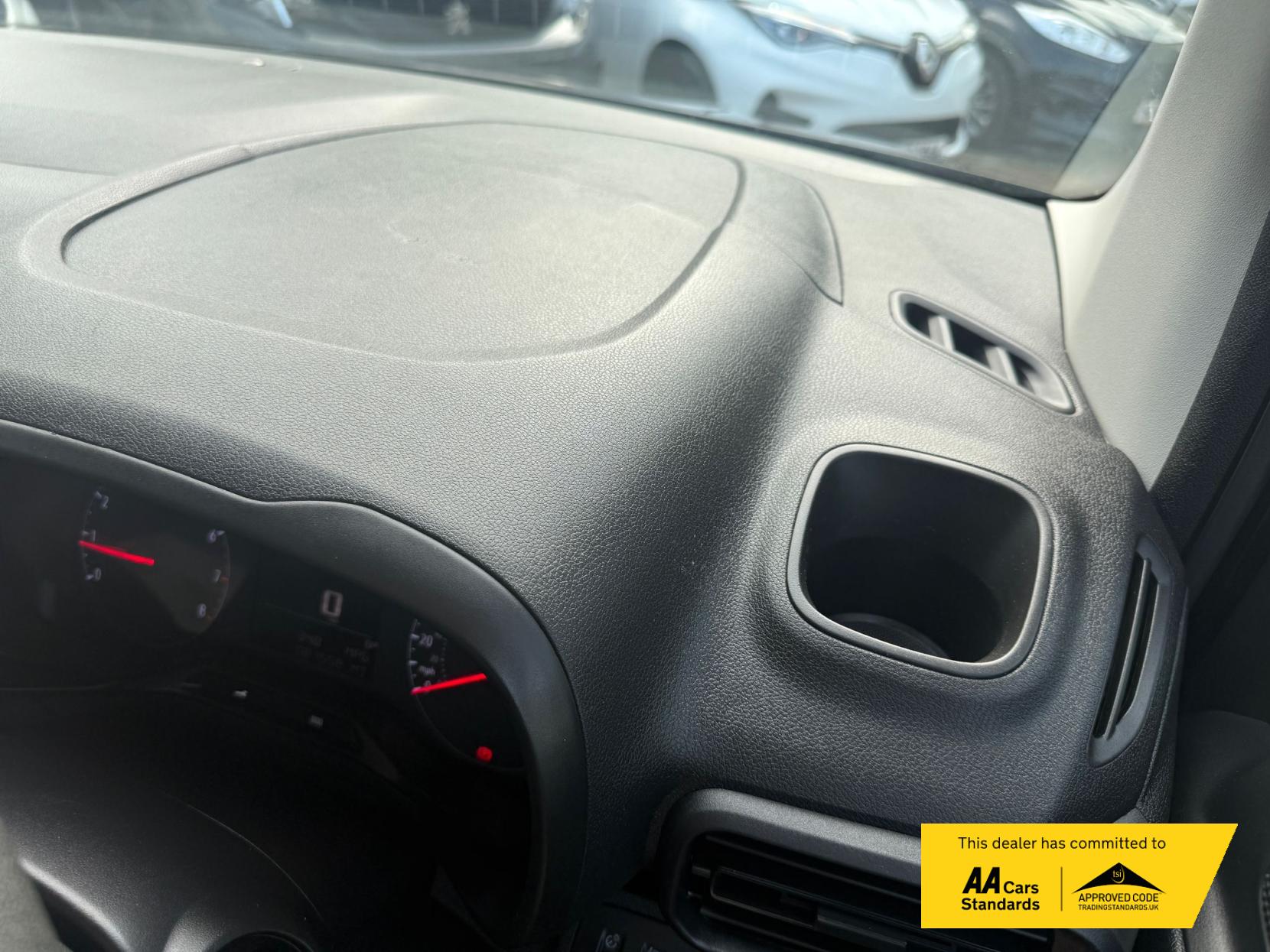 Vauxhall Combo 1.5 Turbo D 2300 Dynamic Panel Van 4dr Diesel Manual L2 H1 Euro 6 (100 ps)
