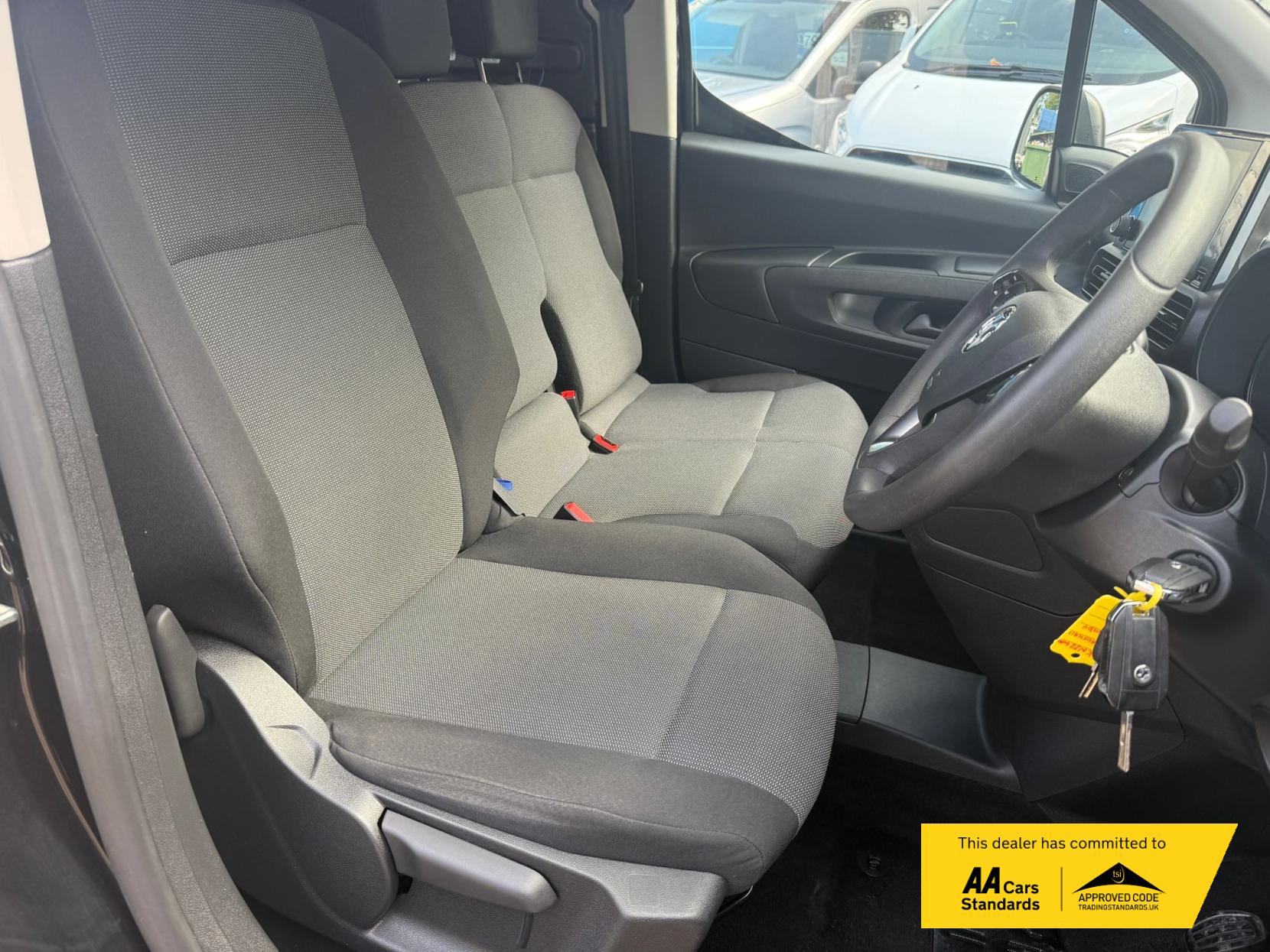 Vauxhall Combo 1.5 Turbo D 2300 Dynamic Panel Van 4dr Diesel Manual L2 H1 Euro 6 (100 ps)