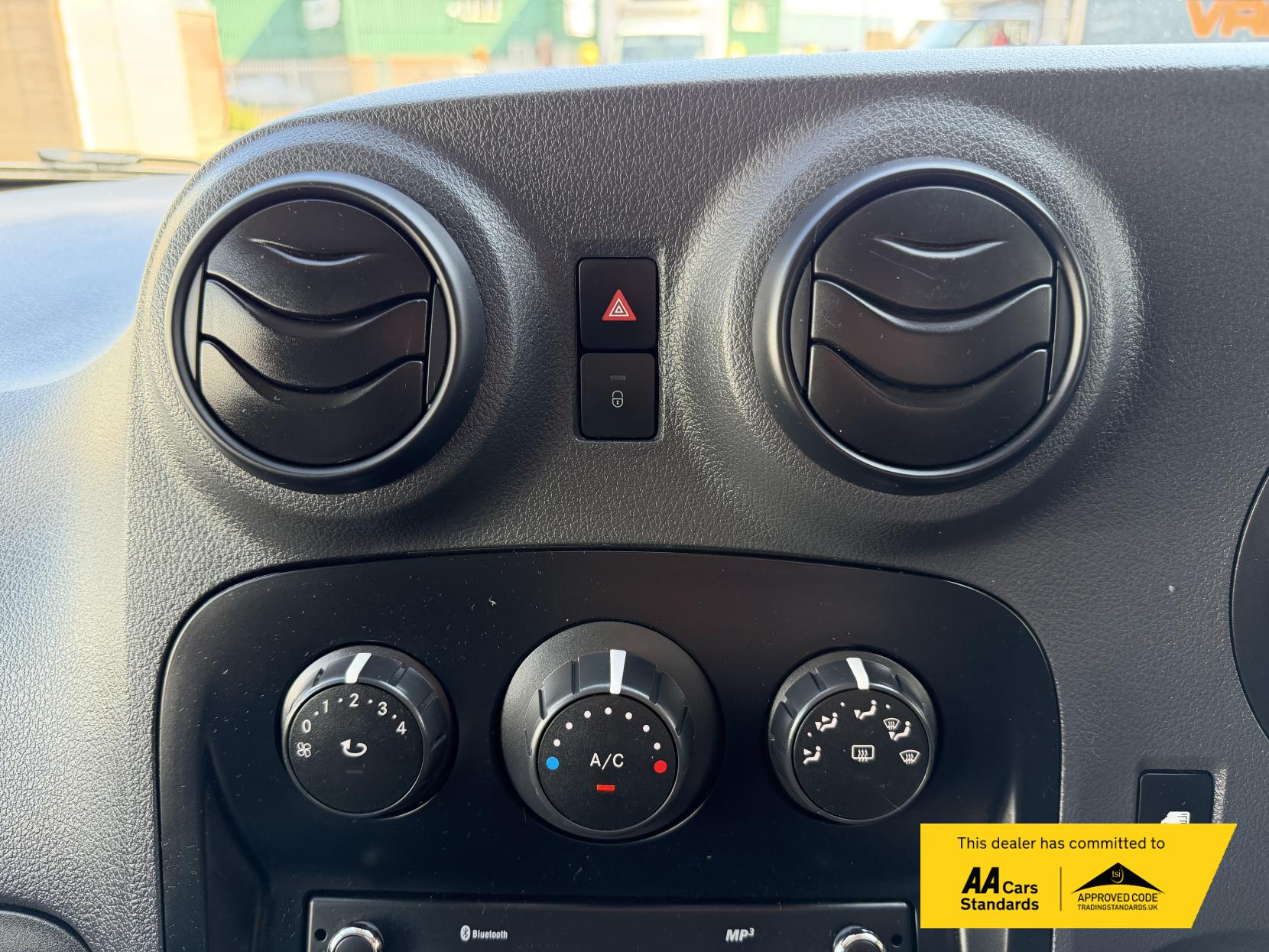 2019 Mercedes-Benz Citan 1.5 109 CDI BlueEfficiency Panel Van 6dr Diesel Manual L3 Euro 5 (s/s) (90 ps) - Thumbnail 32
