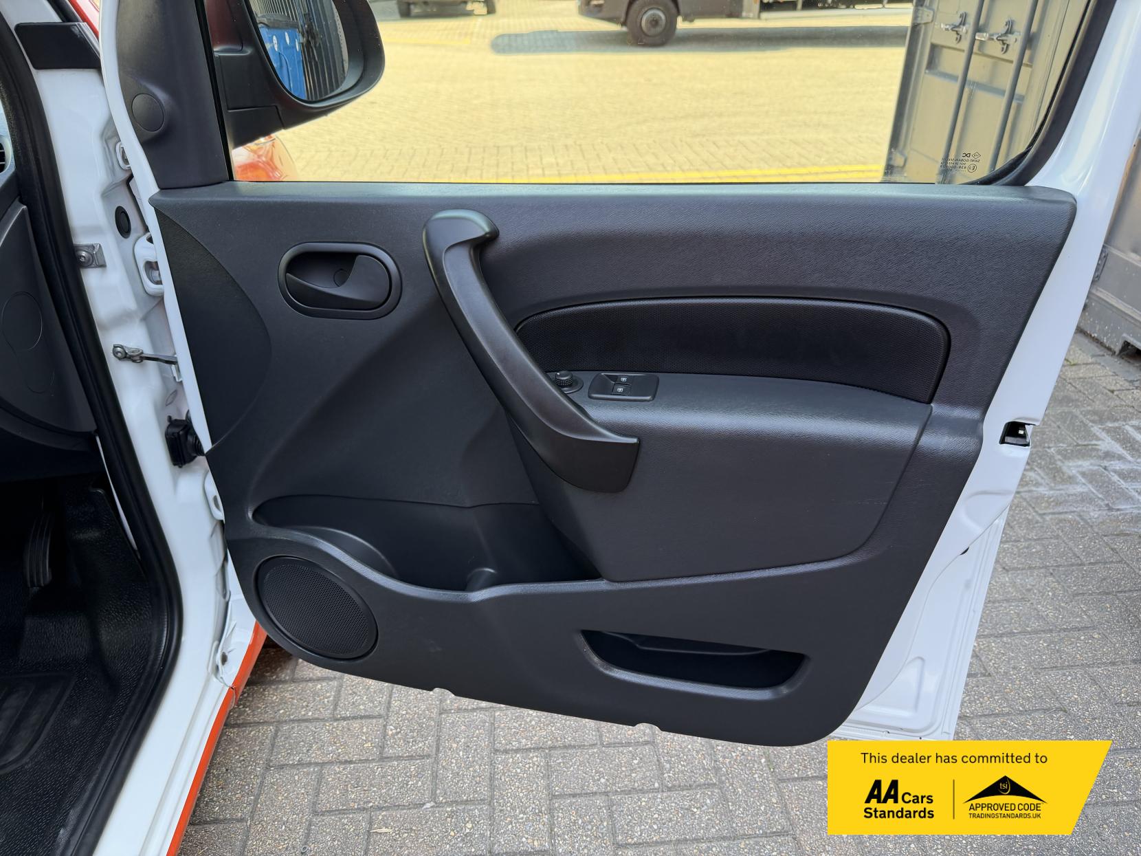 2019 Mercedes-Benz Citan 1.5 109 CDI BlueEfficiency Panel Van 6dr Diesel Manual L3 Euro 5 (s/s) (90 ps) - Thumbnail 39