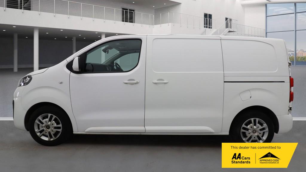 Vauxhall Vivaro 1.5 Turbo D 2700 Sportive Panel Van 5dr Diesel Manual L1 H1 Euro 6 (s/s) (100 ps)