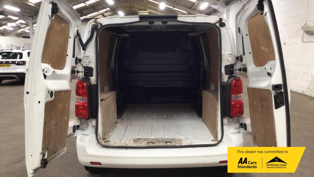 Vauxhall Vivaro 1.5 Turbo D 2700 Sportive Panel Van 5dr Diesel Manual L1 H1 Euro 6 (s/s) (100 ps)