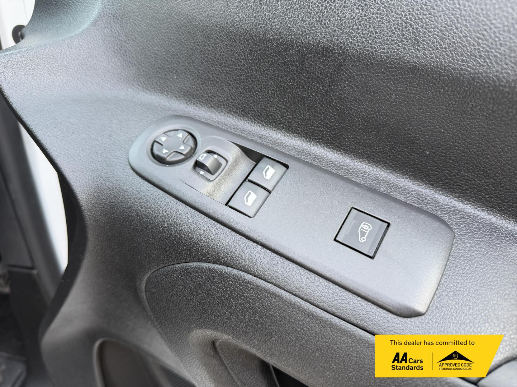 Vauxhall Combo 1.5 Turbo D 2300 Sportive Panel Van 4dr Diesel Manual L2 H1 Euro 6 (s/s) (100 ps)