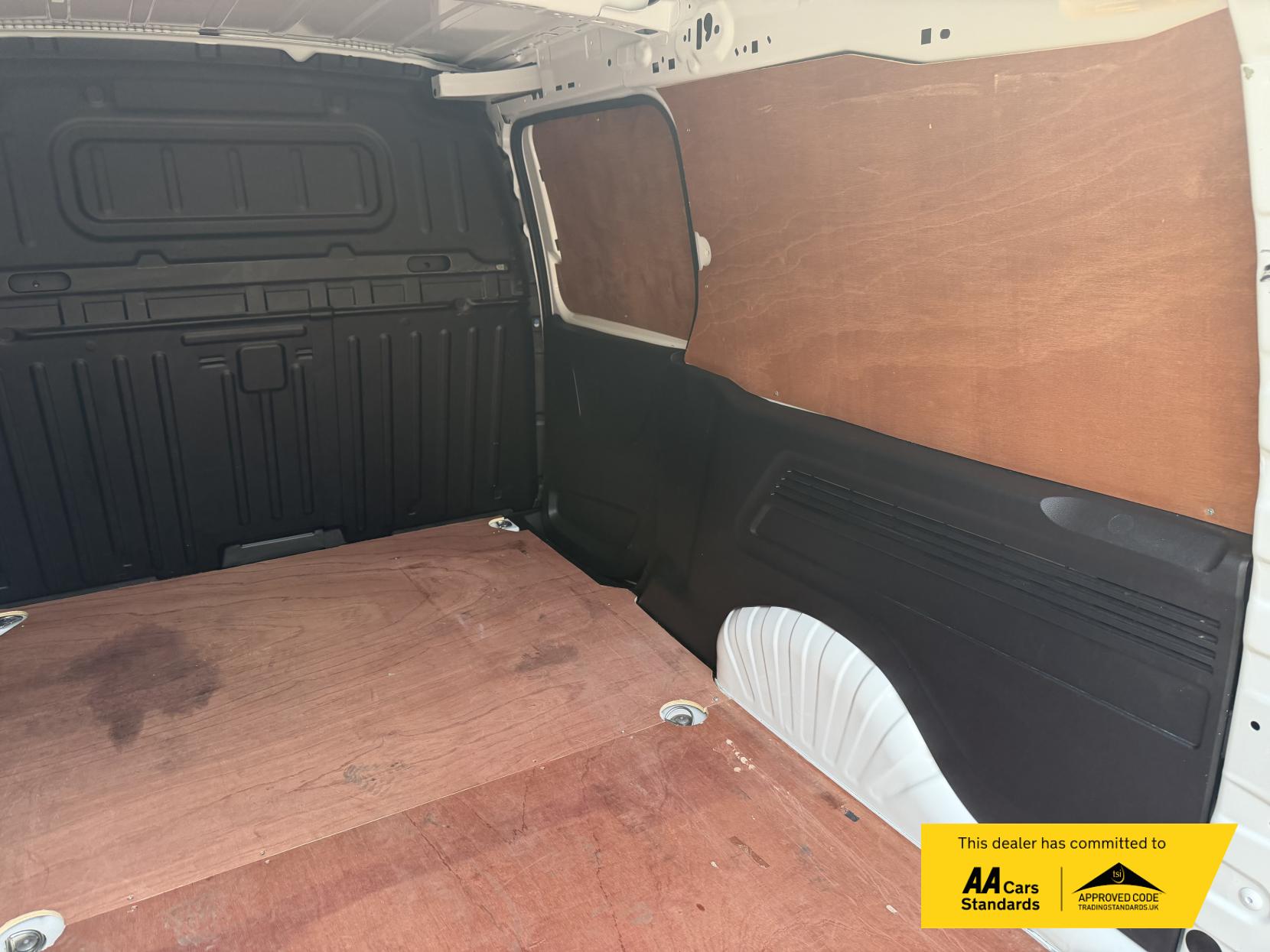 Vauxhall Combo 1.5 Turbo D 2300 Sportive Panel Van 4dr Diesel Manual L2 H1 Euro 6 (s/s) (100 ps)