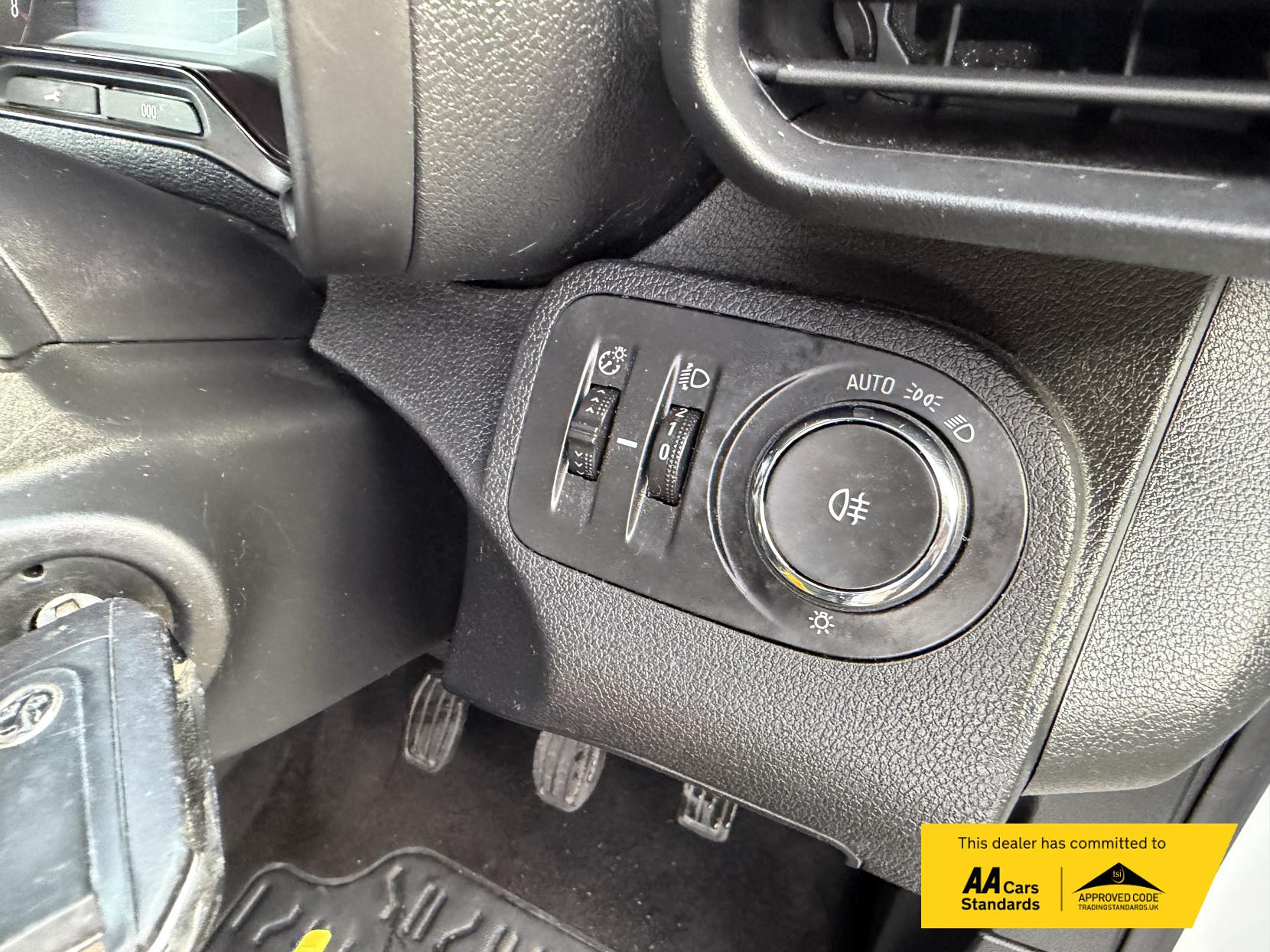 Vauxhall Combo 1.5 Turbo D 2300 Sportive Panel Van 4dr Diesel Manual L2 H1 Euro 6 (s/s) (100 ps)