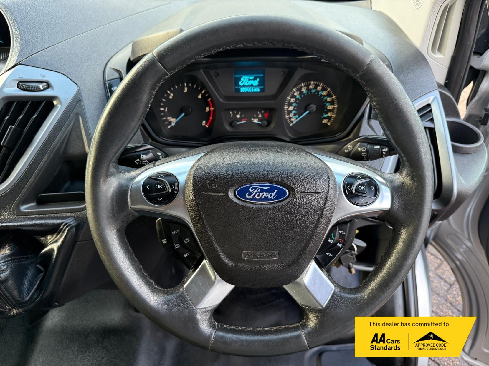 Ford Transit Custom 2.2 TDCi 270 Limited Panel Van 5dr Diesel Manual L1 H1 (186 g/km, 123 bhp)