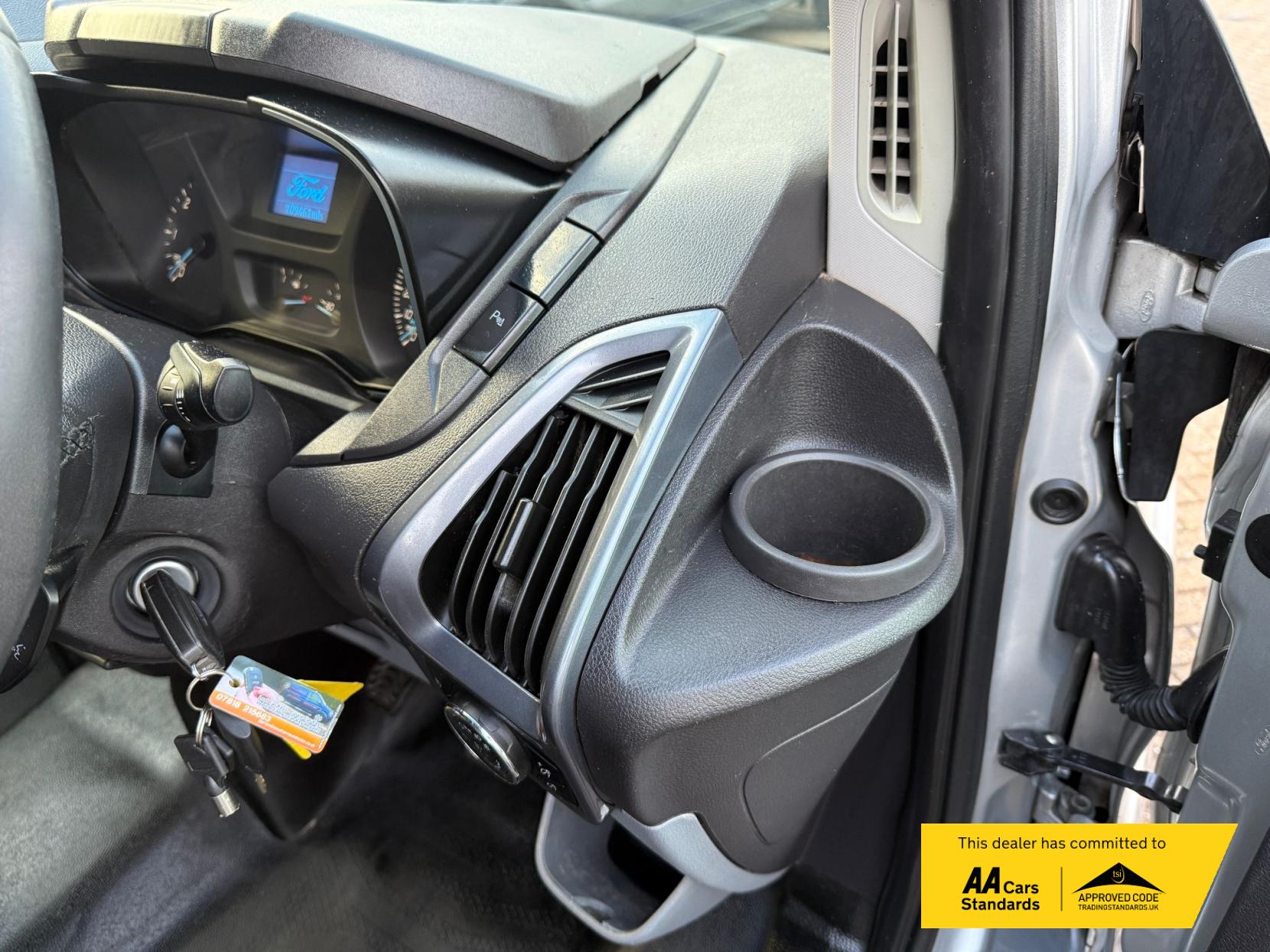 Ford Transit Custom 2.2 TDCi 270 Limited Panel Van 5dr Diesel Manual L1 H1 (186 g/km, 123 bhp)