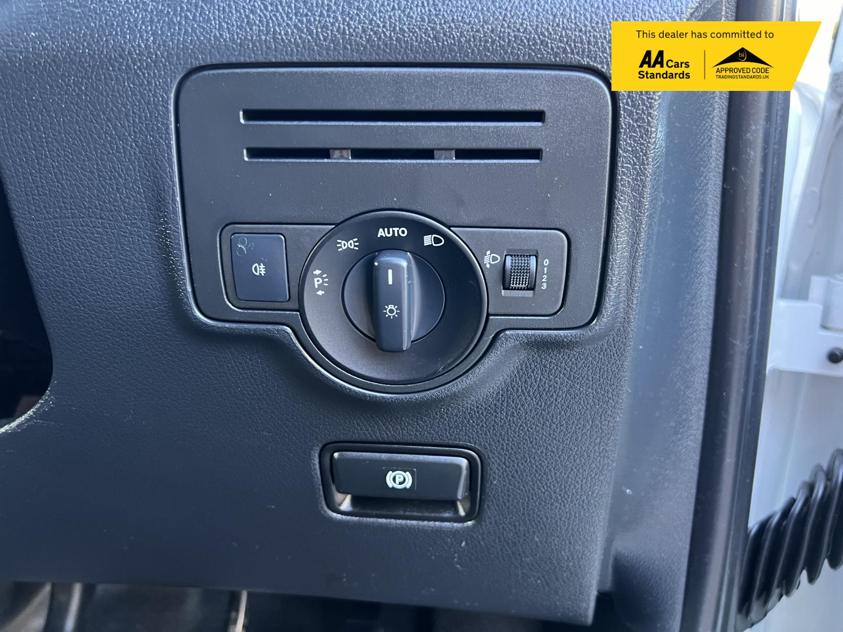 Mercedes-Benz Vito 2.1 116 CDI BlueTEC Panel Van 6dr Diesel Manual RWD L2 Euro 6 (s/s) (163 ps)
