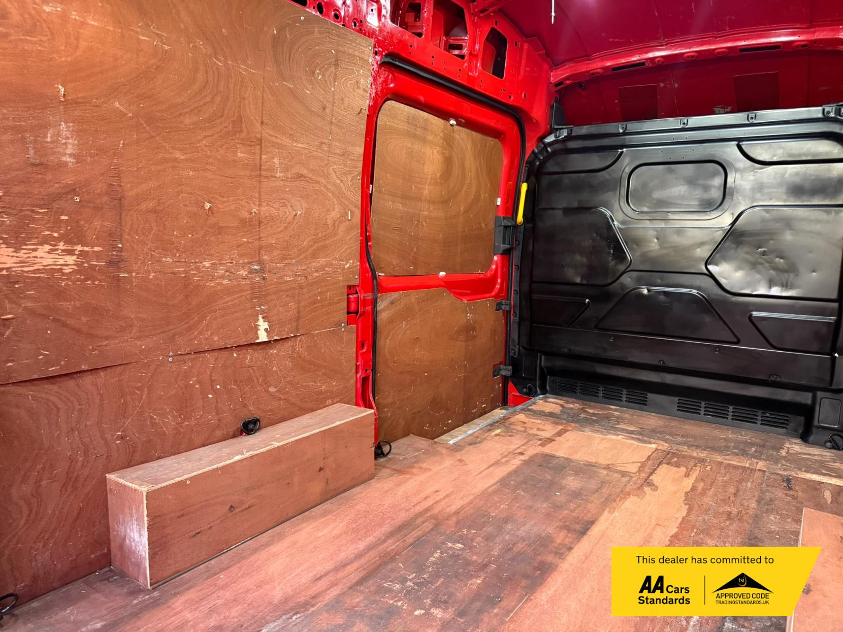 2018 Ford Transit 2.0 350 EcoBlue Panel Van 5dr Diesel Manual RWD L2 H3 Euro 6 (130 ps) - Thumbnail 12