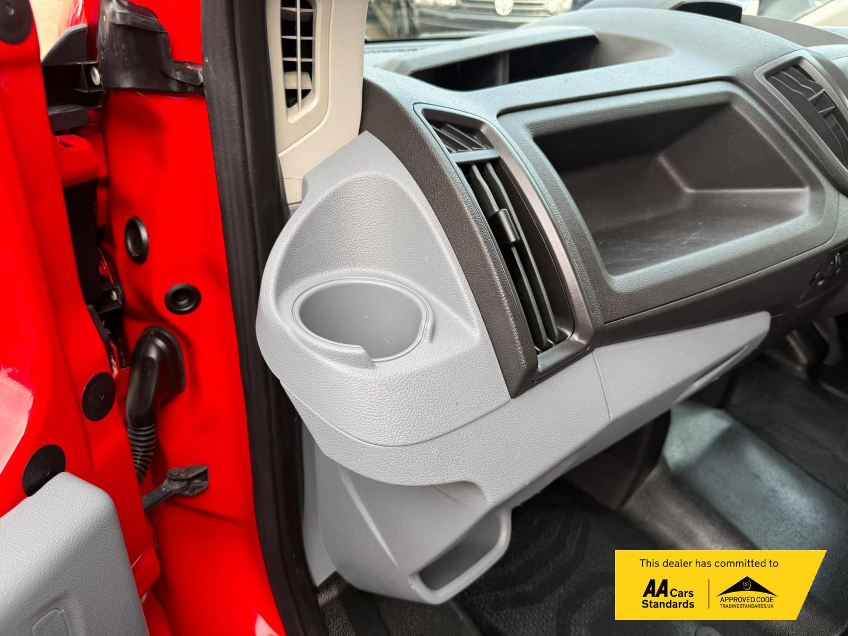 2018 Ford Transit 2.0 350 EcoBlue Panel Van 5dr Diesel Manual RWD L2 H3 Euro 6 (130 ps) - Thumbnail 30