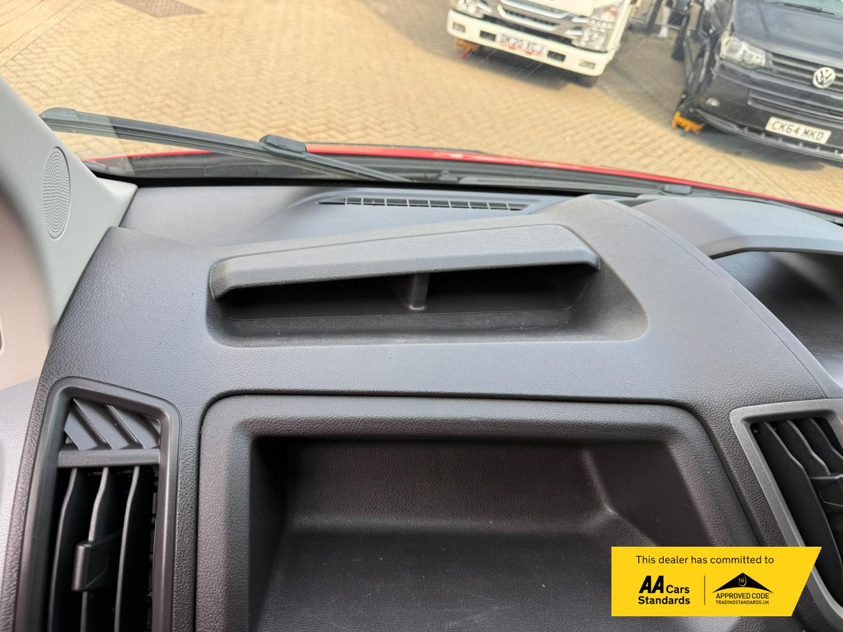 2018 Ford Transit 2.0 350 EcoBlue Panel Van 5dr Diesel Manual RWD L2 H3 Euro 6 (130 ps) - Thumbnail 43