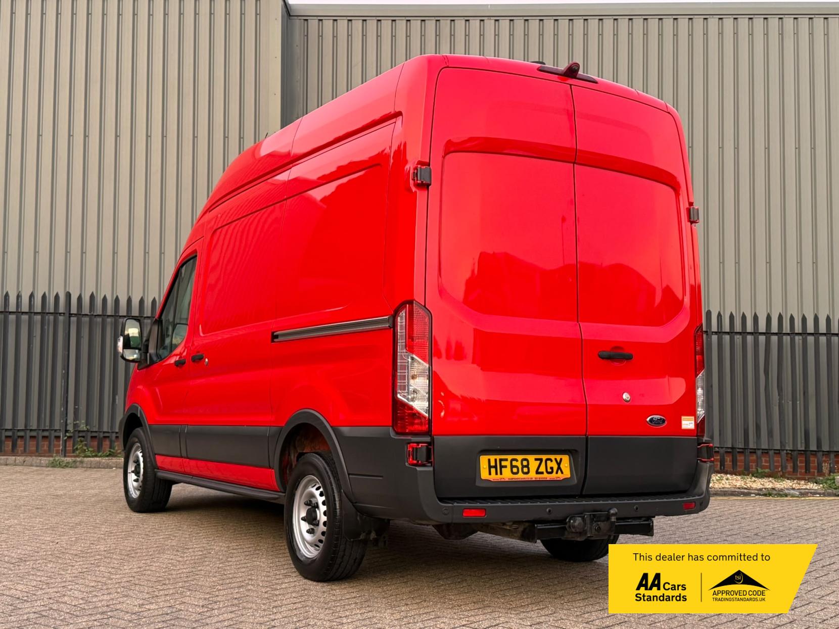 2018 Ford Transit 2.0 350 EcoBlue Panel Van 5dr Diesel Manual RWD L2 H3 Euro 6 (130 ps) - Thumbnail 4