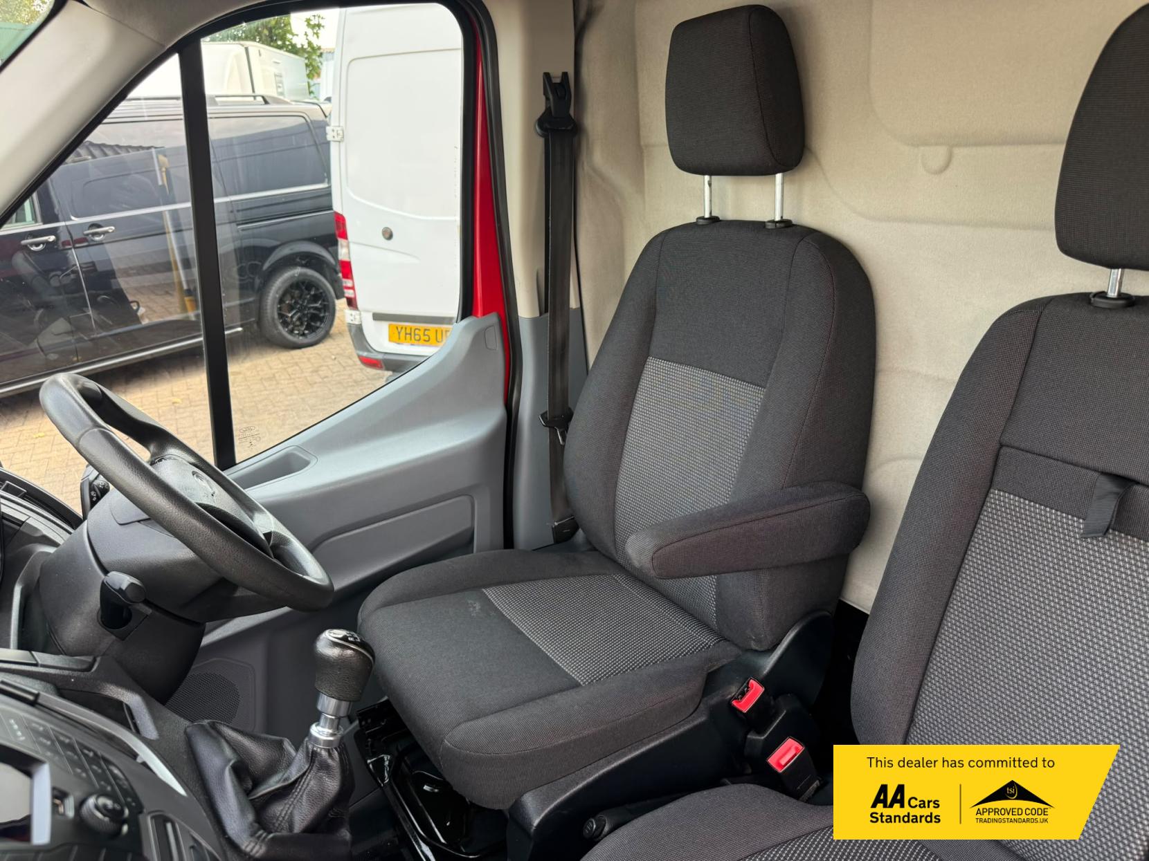 2018 Ford Transit 2.0 350 EcoBlue Panel Van 5dr Diesel Manual RWD L2 H3 Euro 6 (130 ps) - Thumbnail 21