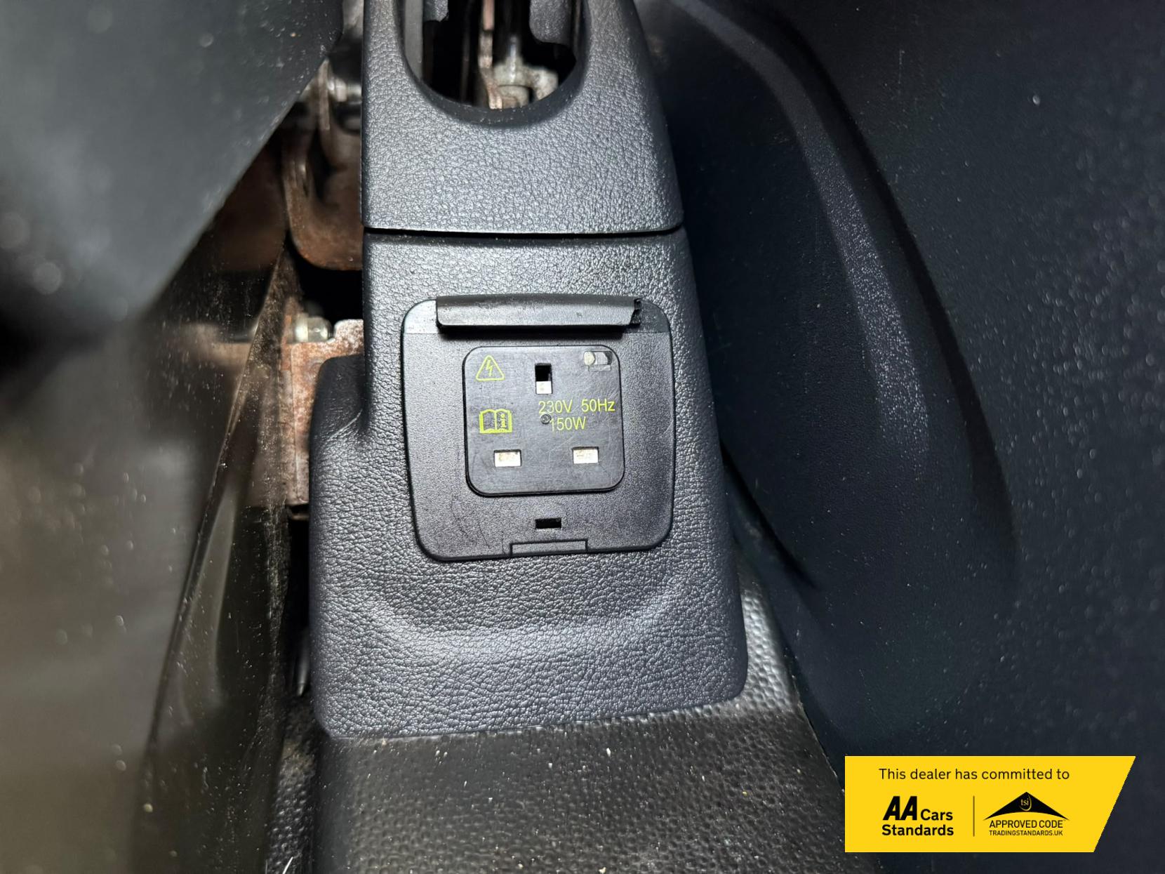 2018 Ford Transit 2.0 350 EcoBlue Panel Van 5dr Diesel Manual RWD L2 H3 Euro 6 (130 ps) - Thumbnail 35