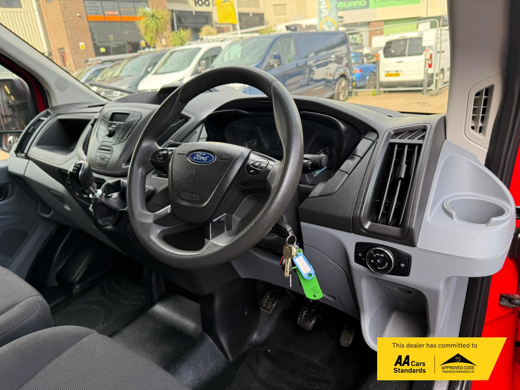2018 Ford Transit 2.0 350 EcoBlue Panel Van 5dr Diesel Manual RWD L2 H3 Euro 6 (130 ps) - Thumbnail 46