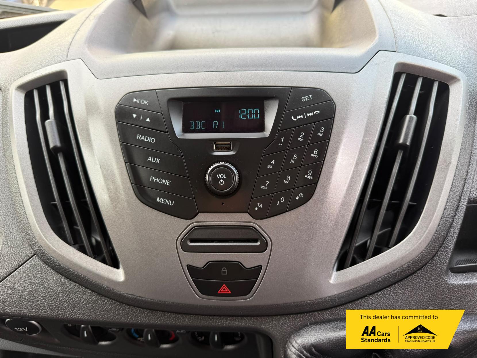 2018 Ford Transit 2.0 350 EcoBlue Panel Van 5dr Diesel Manual RWD L2 H3 Euro 6 (130 ps) - Thumbnail 32