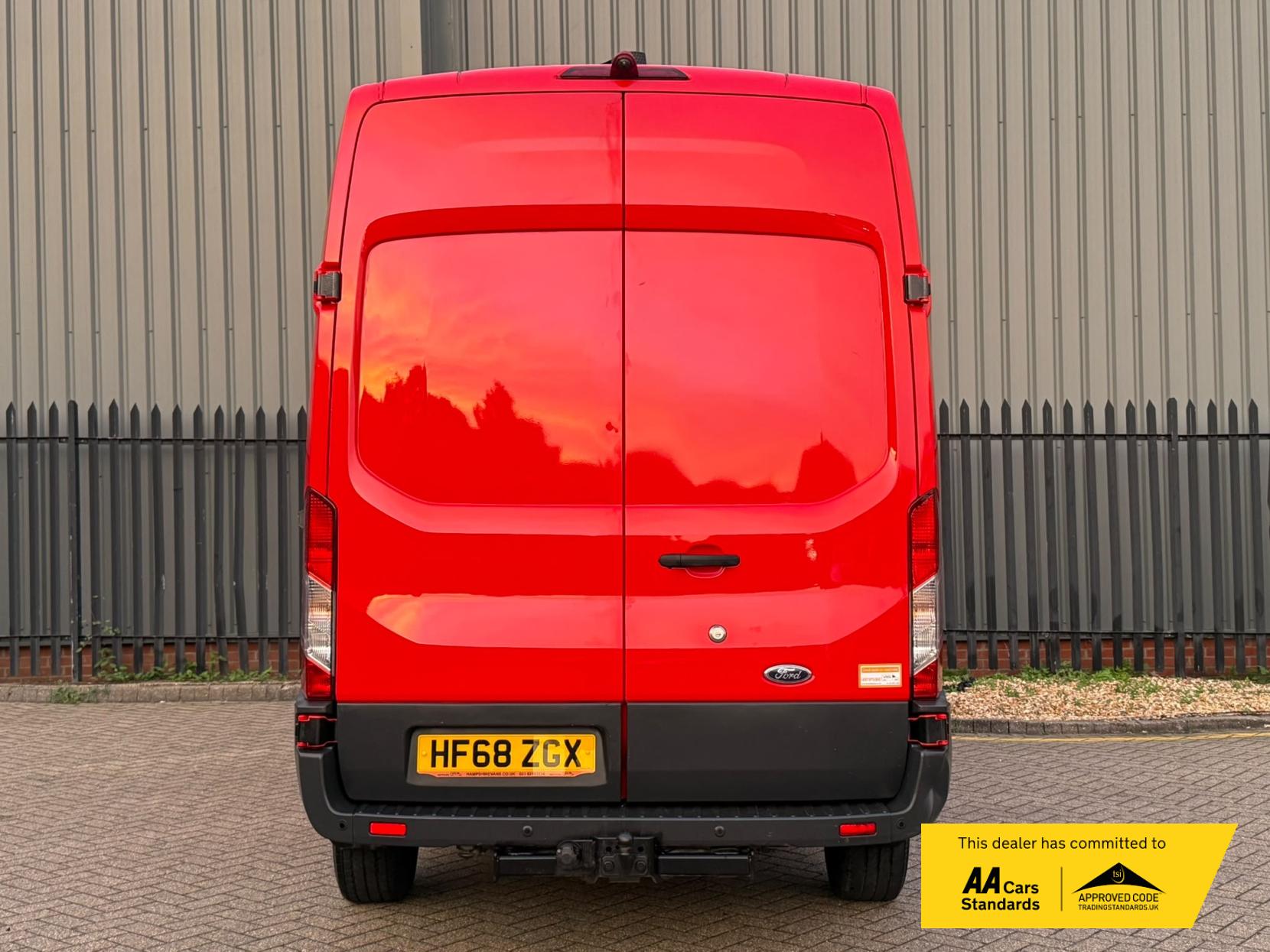 2018 Ford Transit 2.0 350 EcoBlue Panel Van 5dr Diesel Manual RWD L2 H3 Euro 6 (130 ps) - Thumbnail 9