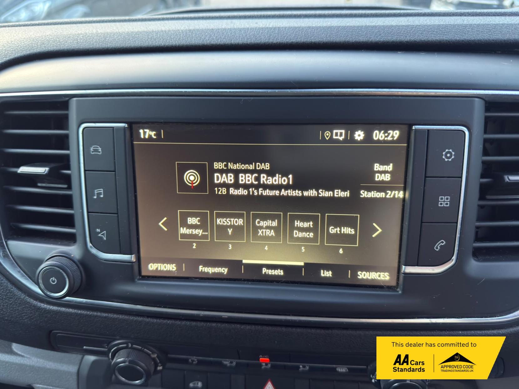 2020 Vauxhall Vivaro 1.5 Turbo D 2900 Sportive Panel Van 5dr Diesel Manual L2 H1 Euro 6 (s/s) (100 ps) - Thumbnail 34