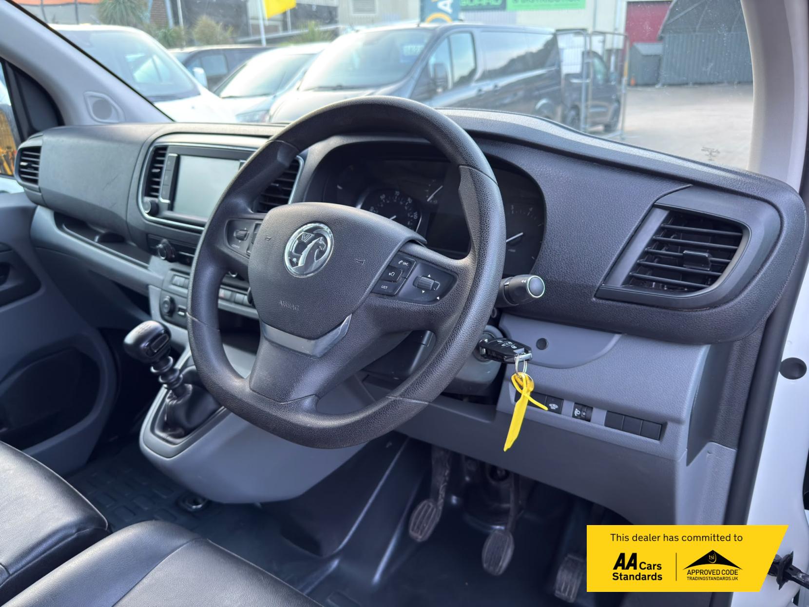 2020 Vauxhall Vivaro 1.5 Turbo D 2900 Sportive Panel Van 5dr Diesel Manual L2 H1 Euro 6 (s/s) (100 ps) - Thumbnail 53