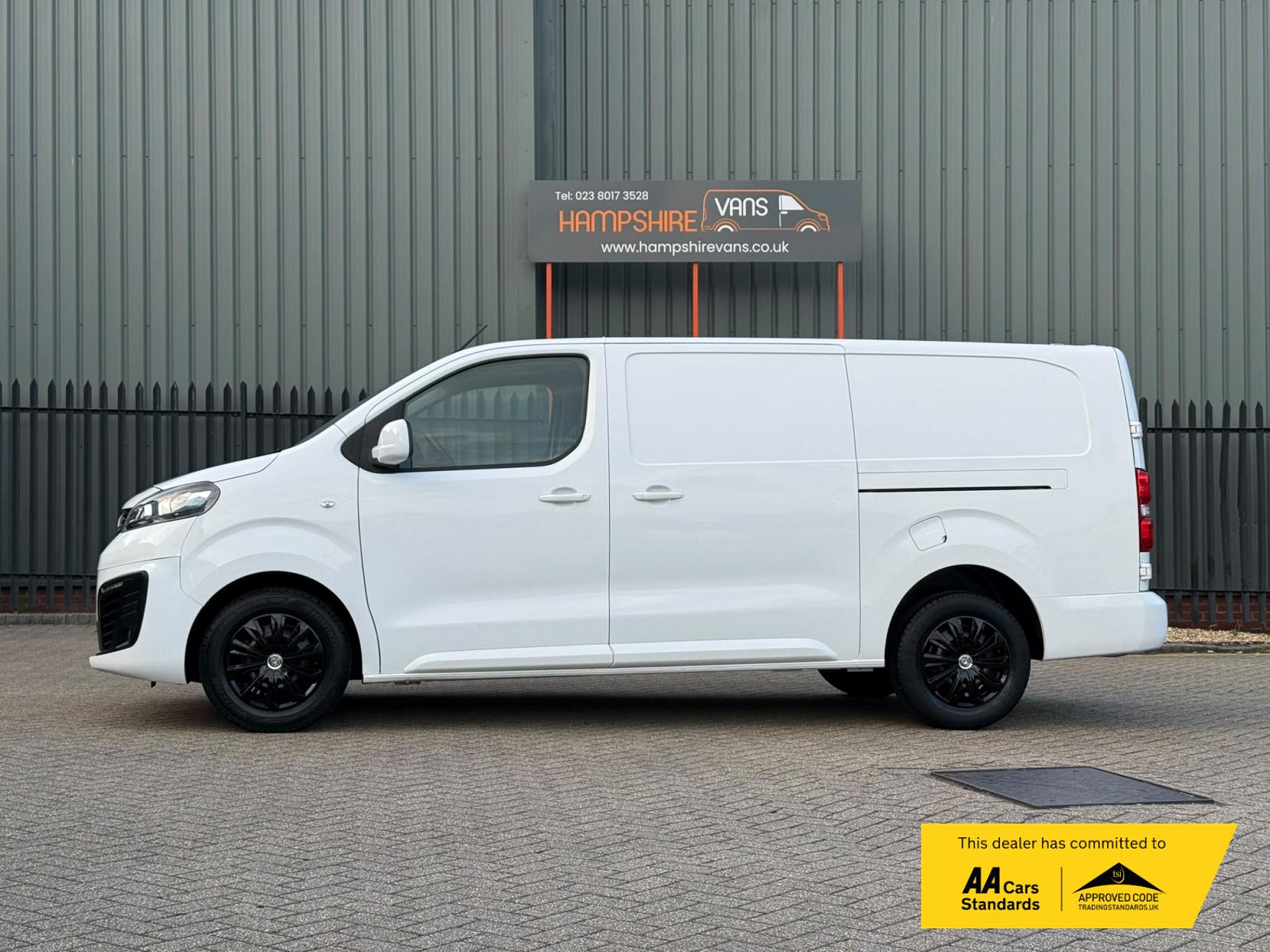 2020 Vauxhall Vivaro 1.5 Turbo D 2900 Sportive Panel Van 5dr Diesel Manual L2 H1 Euro 6 (s/s) (100 ps) - Thumbnail 5
