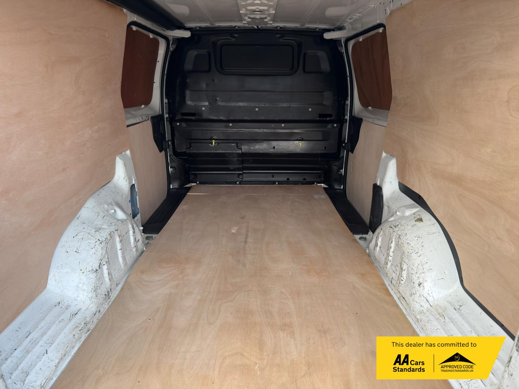 2020 Vauxhall Vivaro 1.5 Turbo D 2900 Sportive Panel Van 5dr Diesel Manual L2 H1 Euro 6 (s/s) (100 ps) - Thumbnail 25