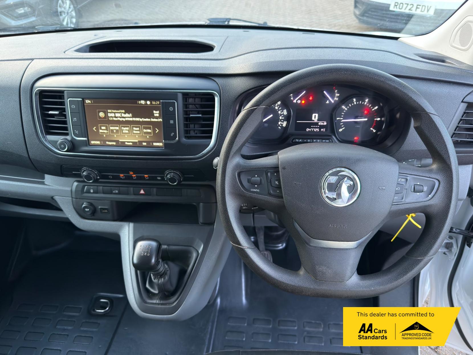 2020 Vauxhall Vivaro 1.5 Turbo D 2900 Sportive Panel Van 5dr Diesel Manual L2 H1 Euro 6 (s/s) (100 ps) - Thumbnail 38