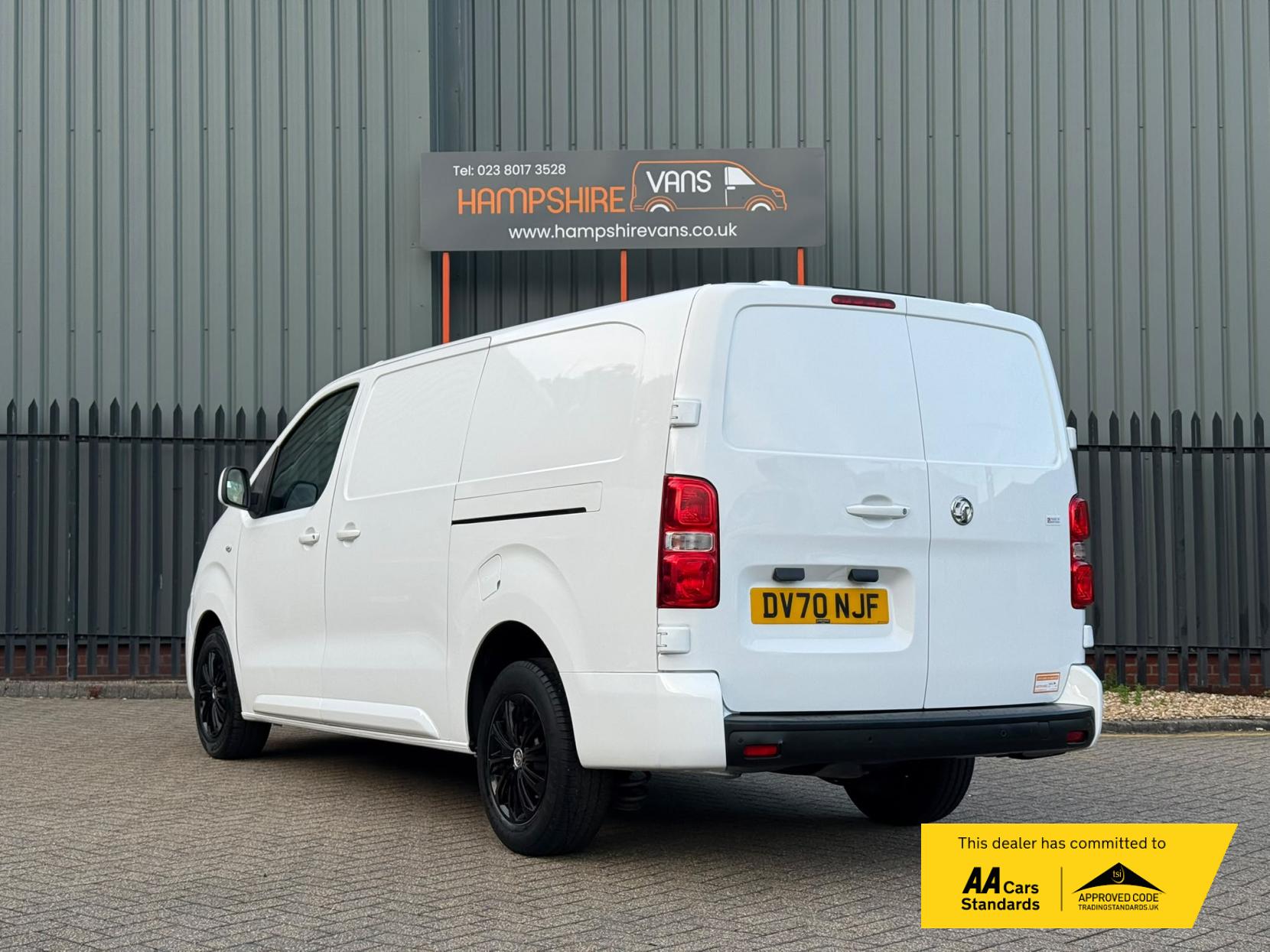 2020 Vauxhall Vivaro 1.5 Turbo D 2900 Sportive Panel Van 5dr Diesel Manual L2 H1 Euro 6 (s/s) (100 ps) - Thumbnail 4
