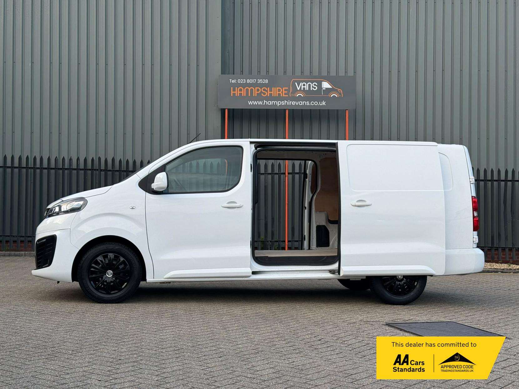 2020 Vauxhall Vivaro 1.5 Turbo D 2900 Sportive Panel Van 5dr Diesel Manual L2 H1 Euro 6 (s/s) (100 ps) - Thumbnail 6