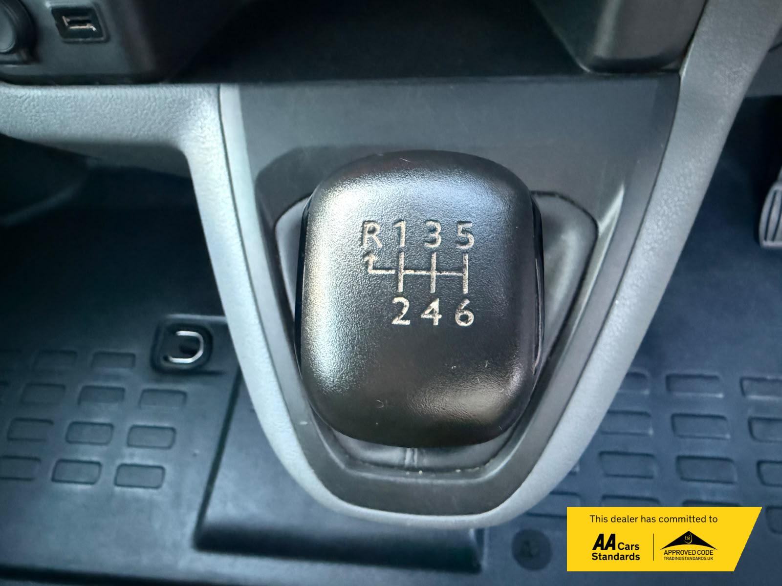 2020 Vauxhall Vivaro 1.5 Turbo D 2900 Sportive Panel Van 5dr Diesel Manual L2 H1 Euro 6 (s/s) (100 ps) - Thumbnail 37