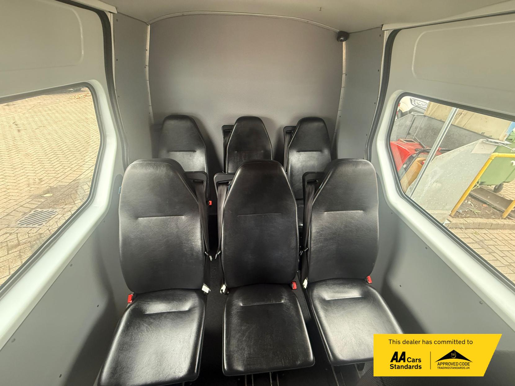Renault Master 2.3 dCi ENERGY 35 Business Combi Van Double Cab 5dr Diesel Manual FWD MWB Medium Roof Euro 6 (s/s) (9 Seat) (145 ps)