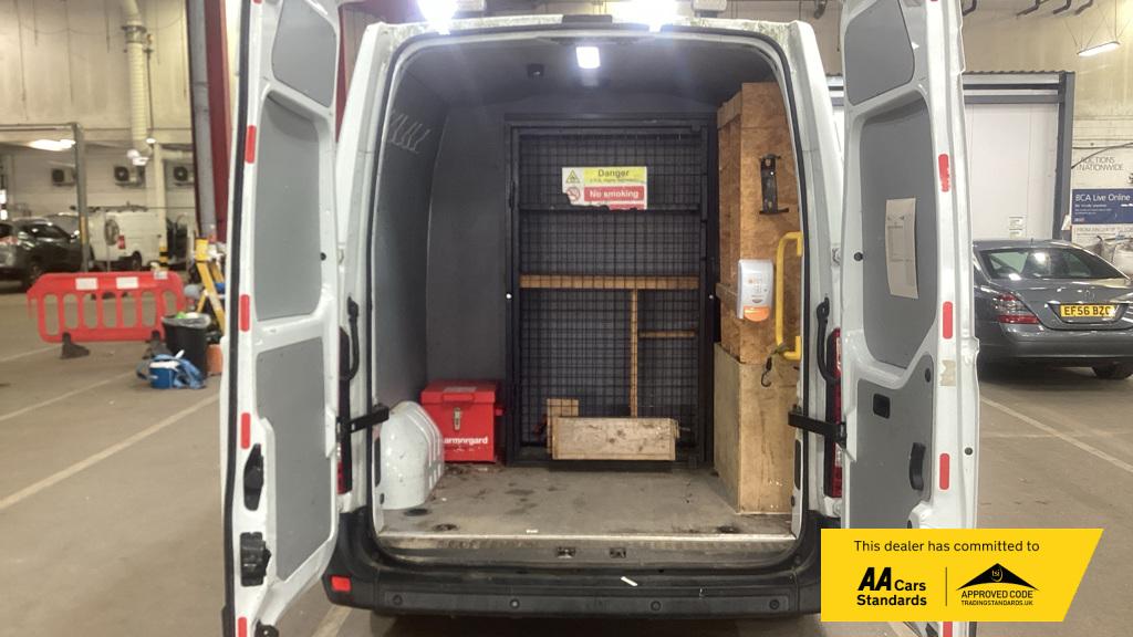 Renault Master 2.3 dCi ENERGY 35 Business Combi Van Double Cab 5dr Diesel Manual FWD MWB Medium Roof Euro 6 (s/s) (9 Seat) (145 ps)